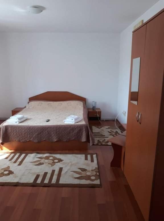Standard King Room - Photo 5