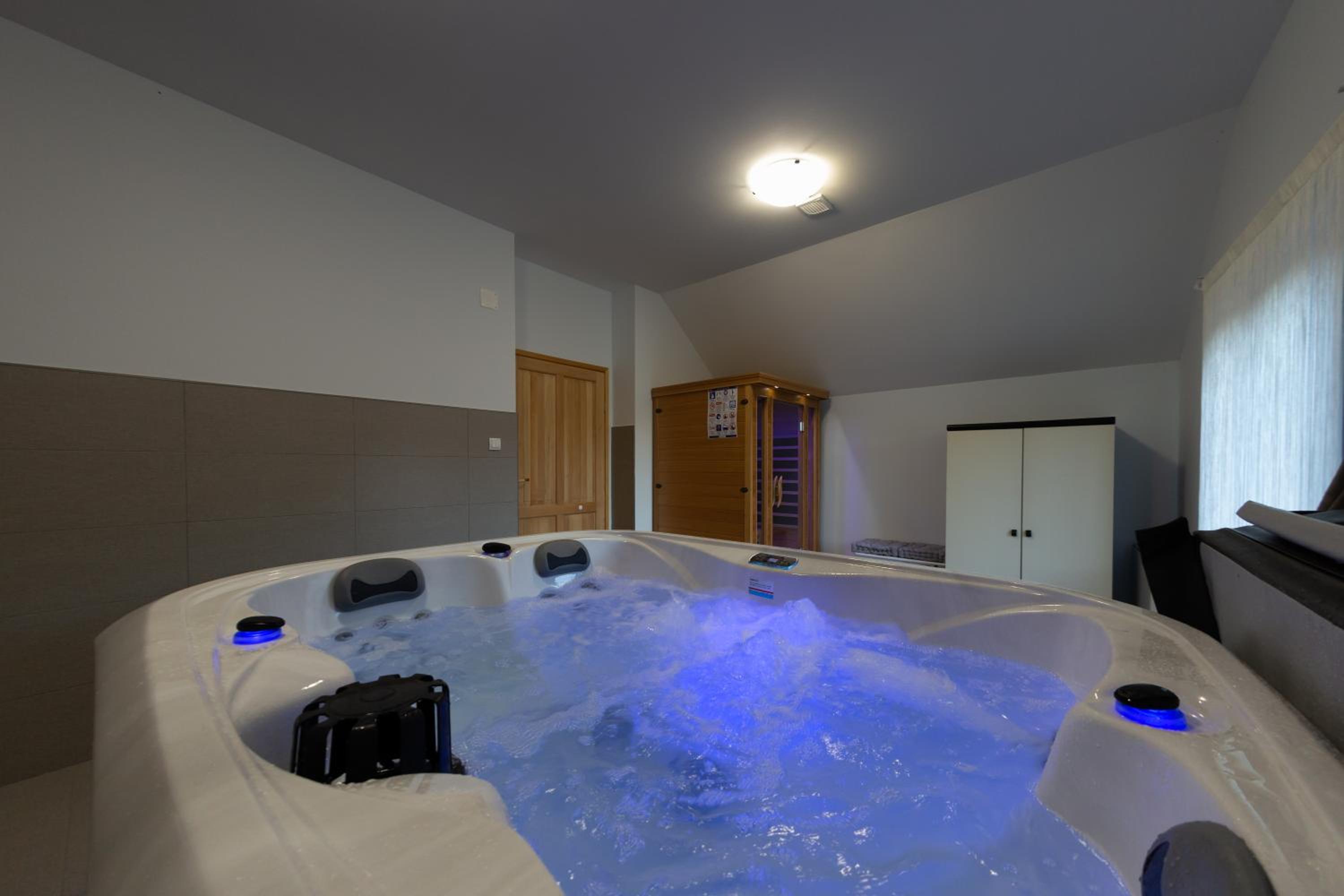 Three-Bedroom House - Photo 15