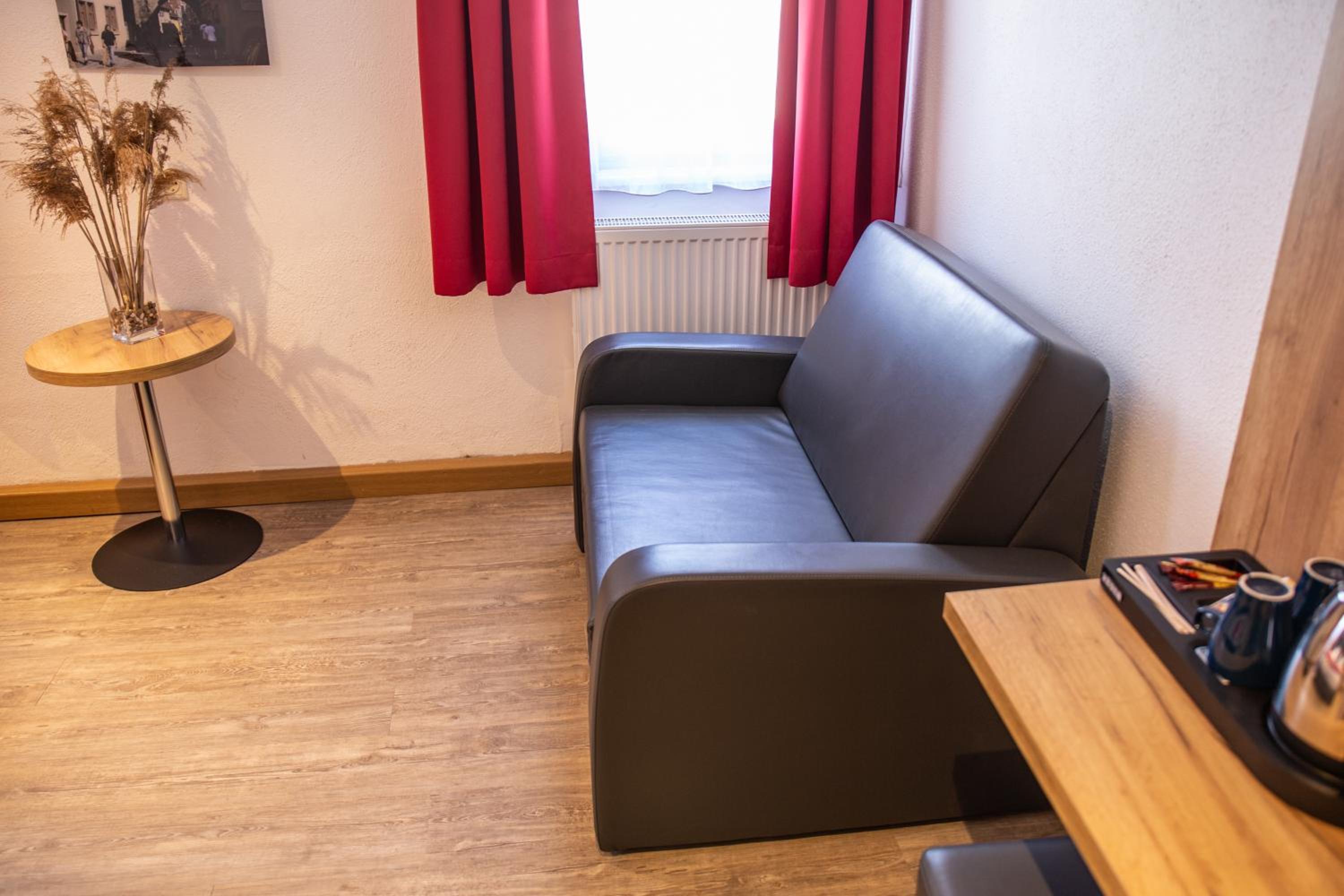 Deluxe Double Room - Photo 24