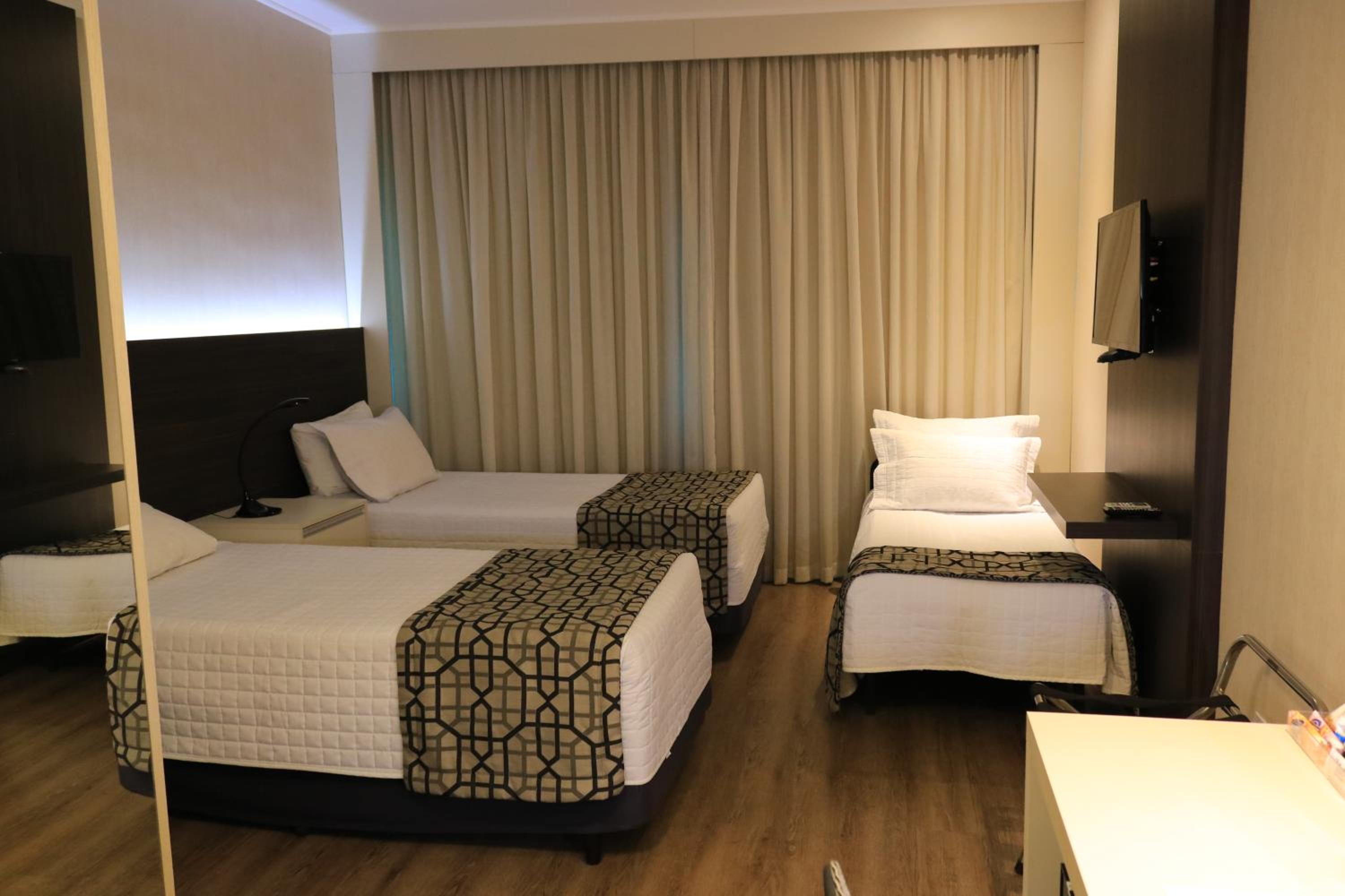 Triple Room With 3 Single Beds