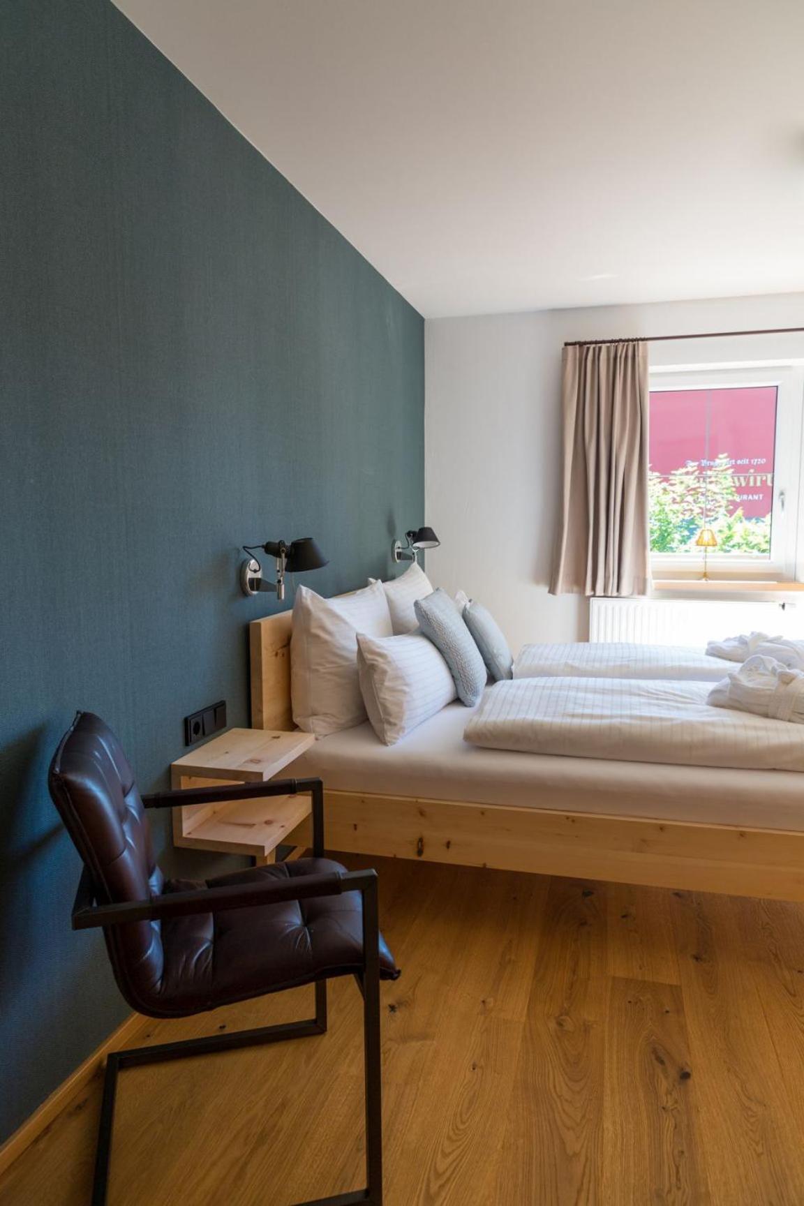 Double Room with Balcony - Photo 17