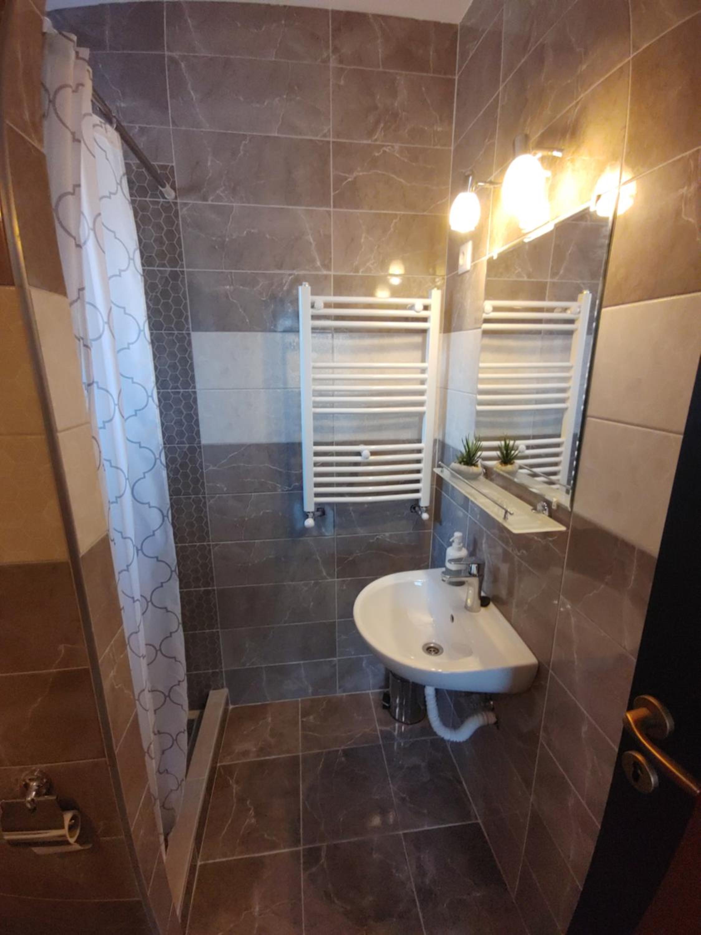 Double or Twin Room with Private Bathroom photo 1