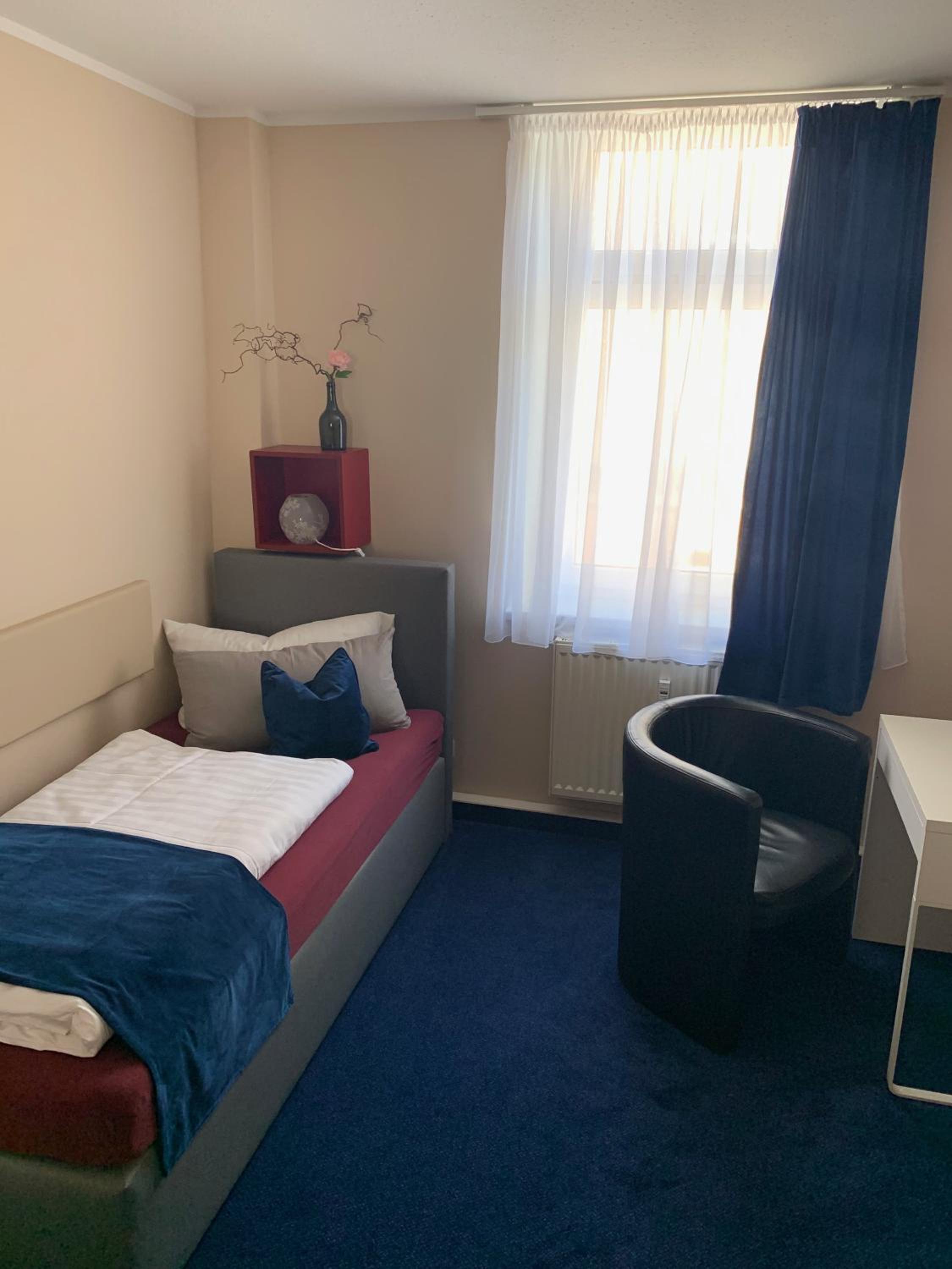 Single Room photo 3