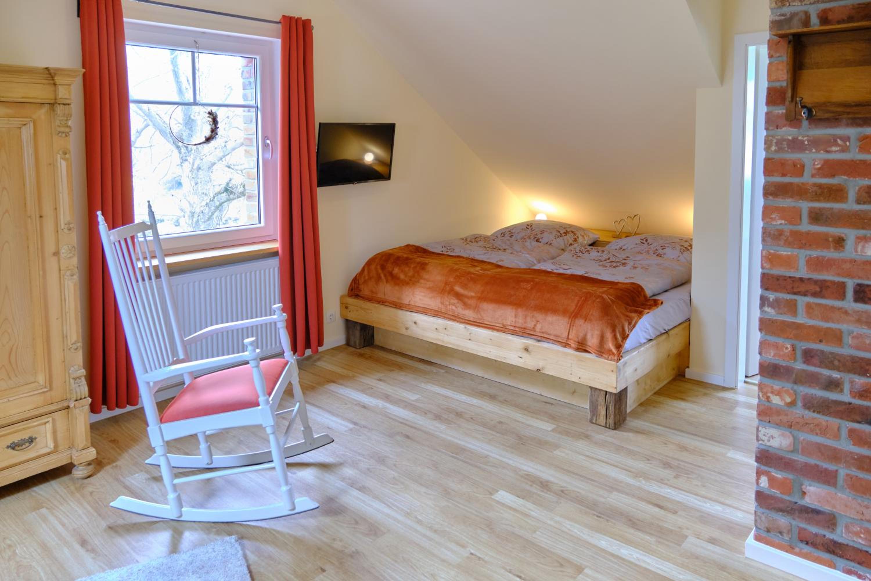 Large Double Room photo 1