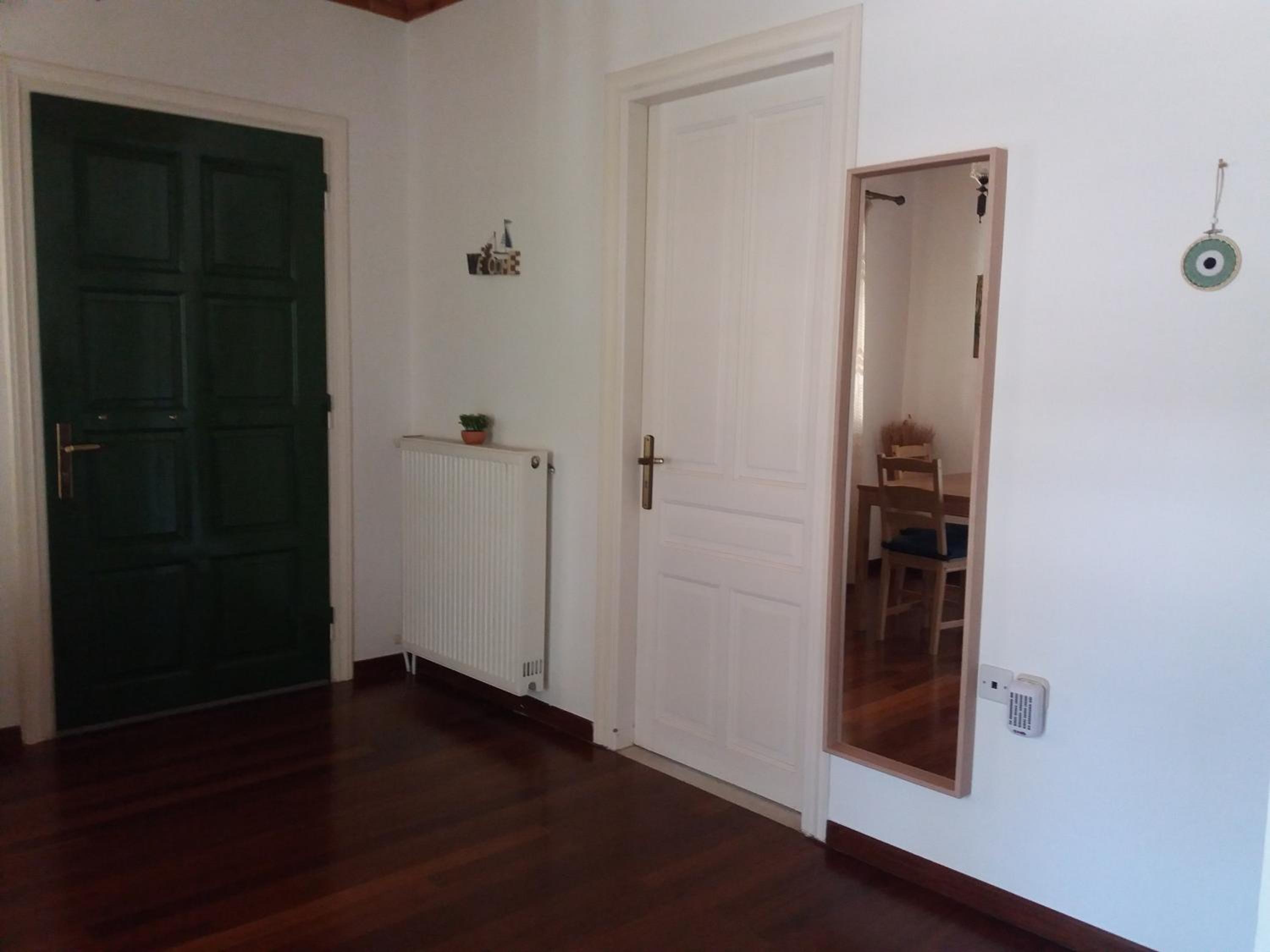 One-Bedroom House photo 1