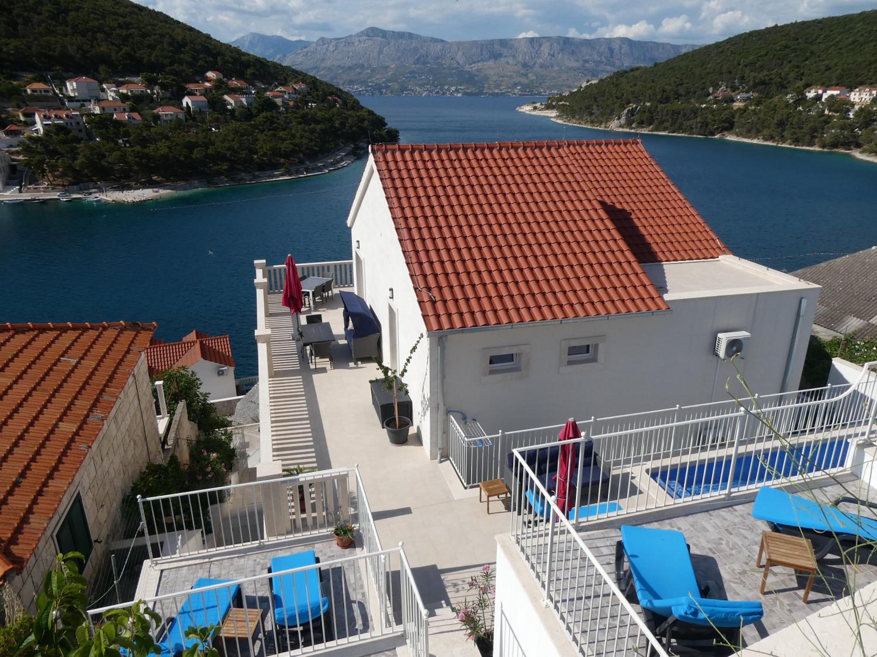Apartment with Sea View photo 2