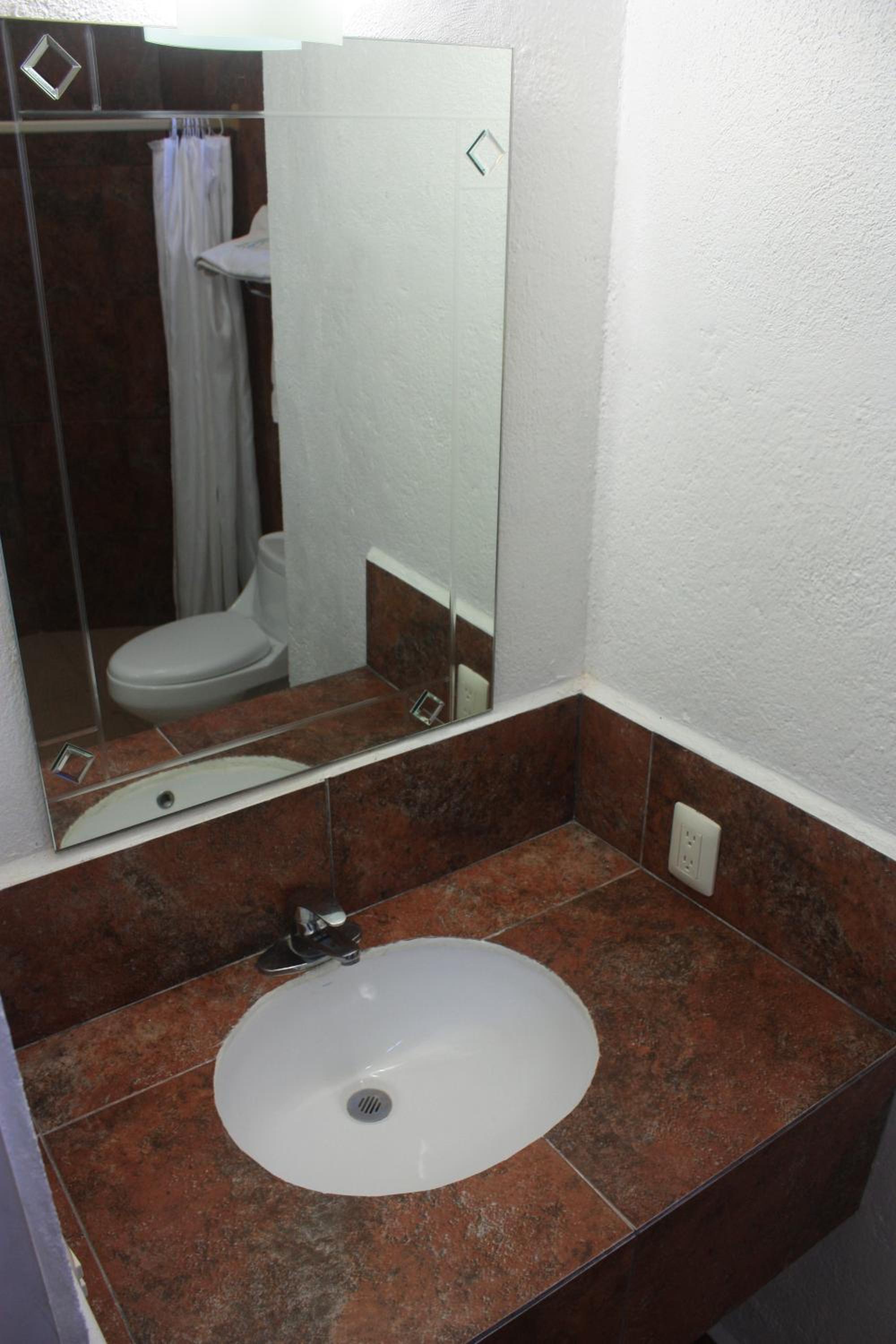 Quadruple Room - Photo 3