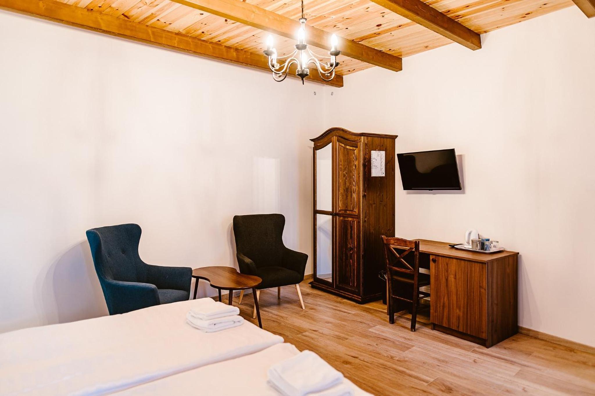Deluxe Double or Twin Room - Photo 19