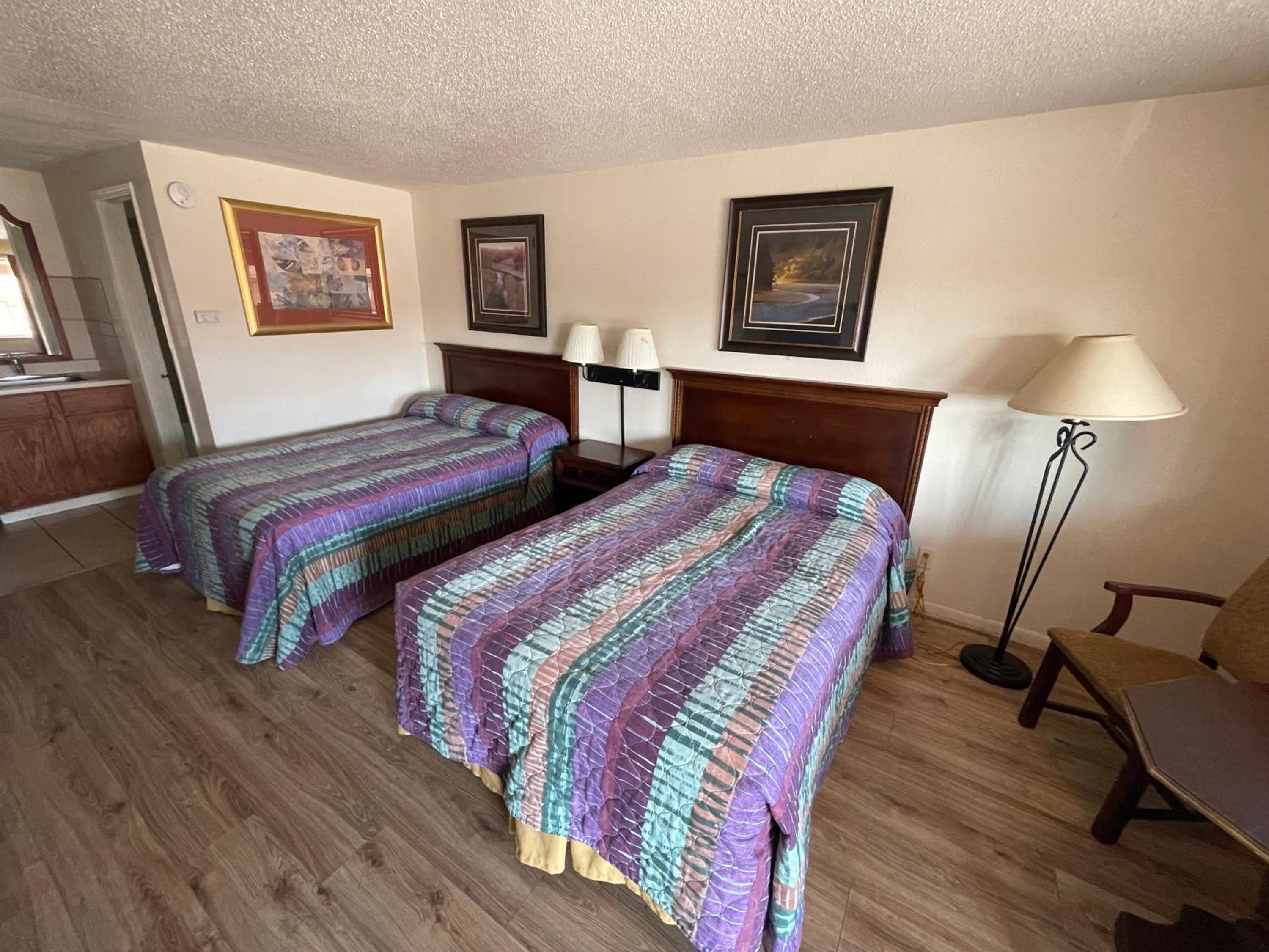 Double Room - Photo 5