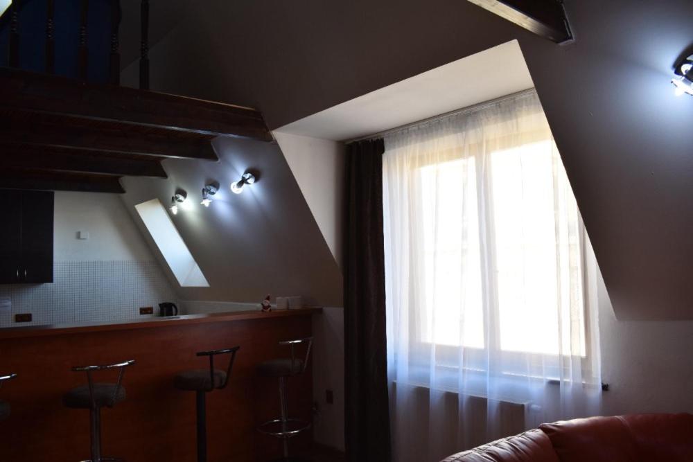 Apartment - Split Level - Photo 13