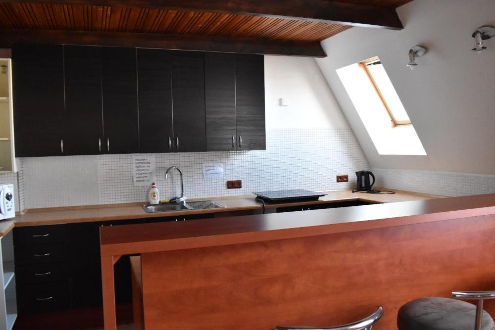 Apartment - Split Level - Photo 10