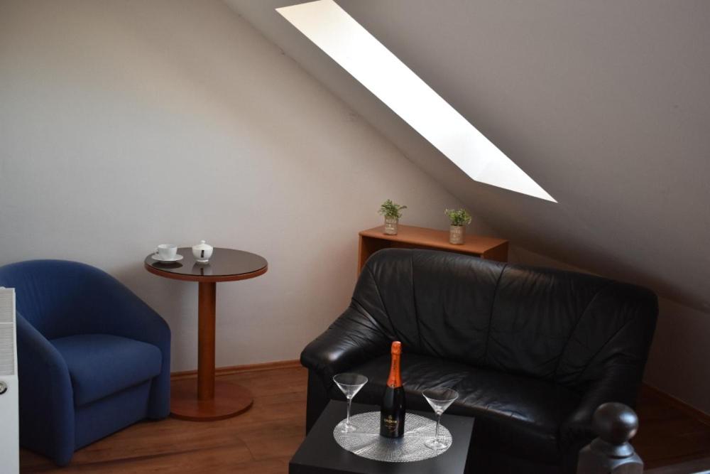 Apartment - Split Level - Photo 19