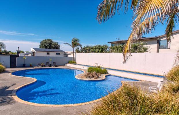 Apartment with Pool View  photo 2