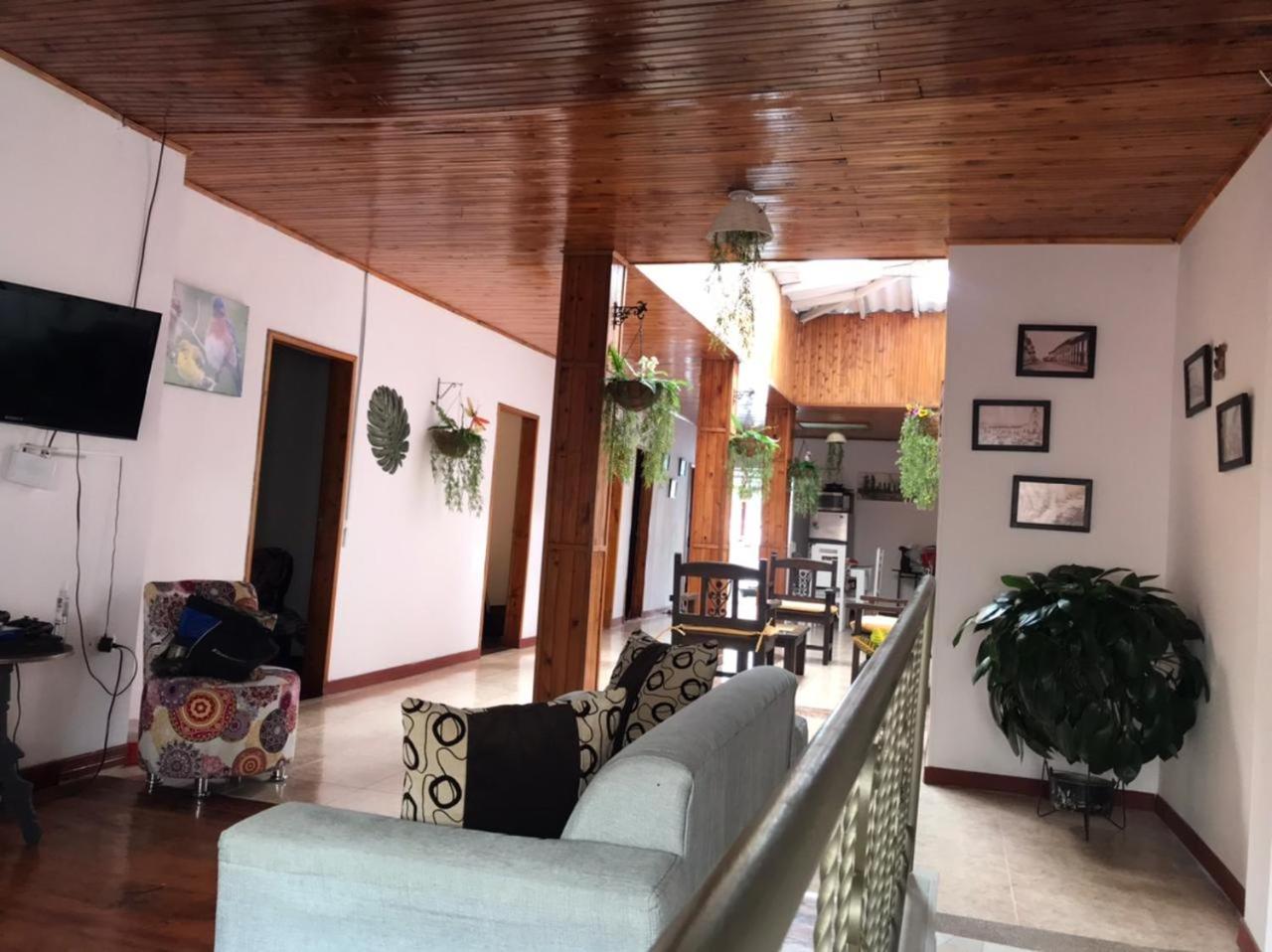 Four-Bedroom House photo 3