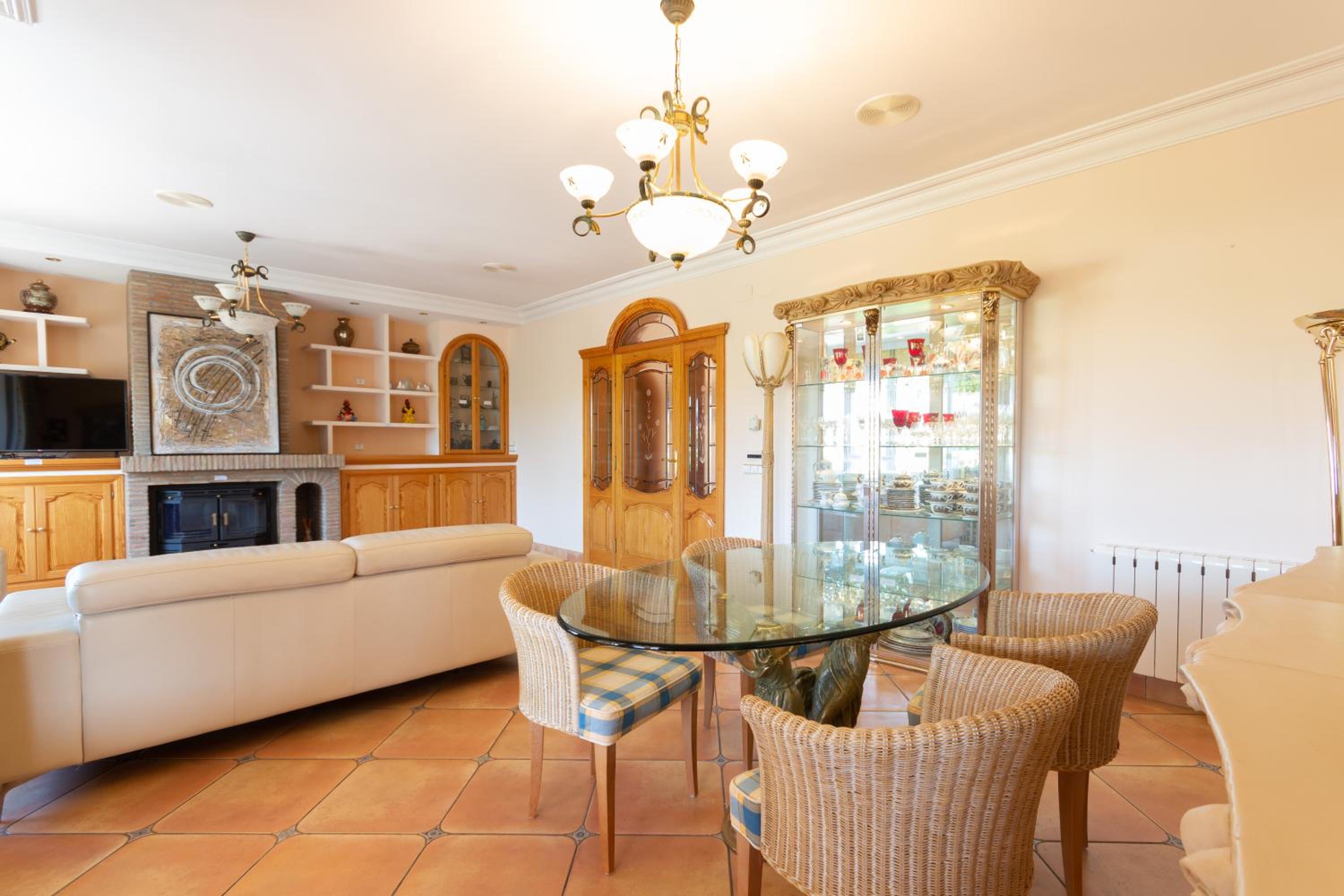 Villa photo 3