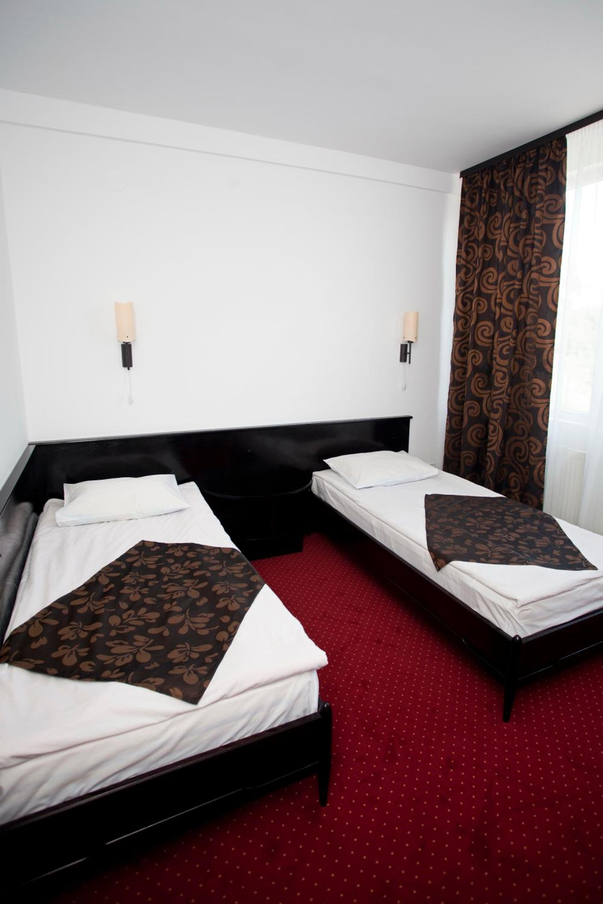 Comfort Double Room with Balcony - Photo 1