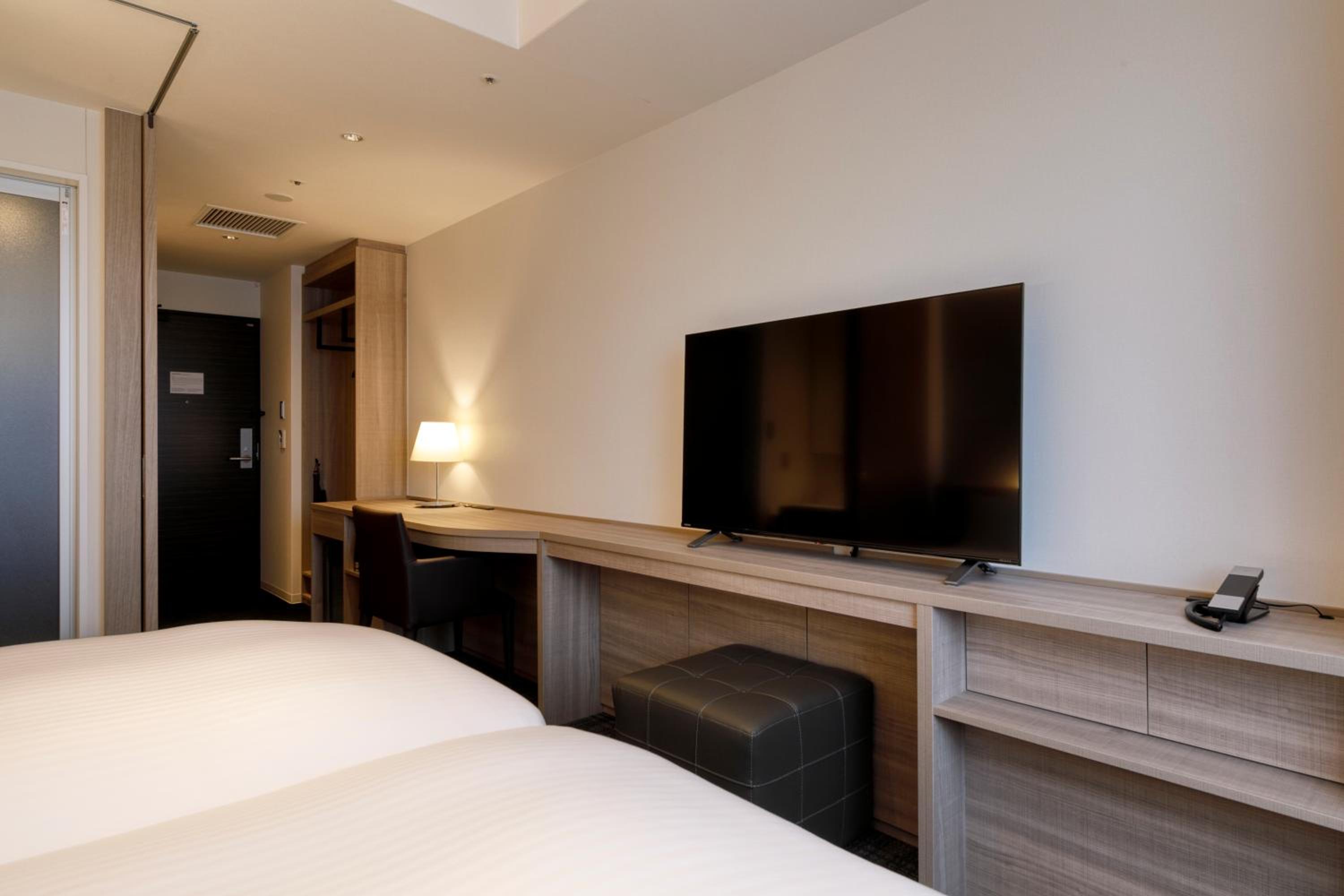 Standard Twin Room - Photo 3