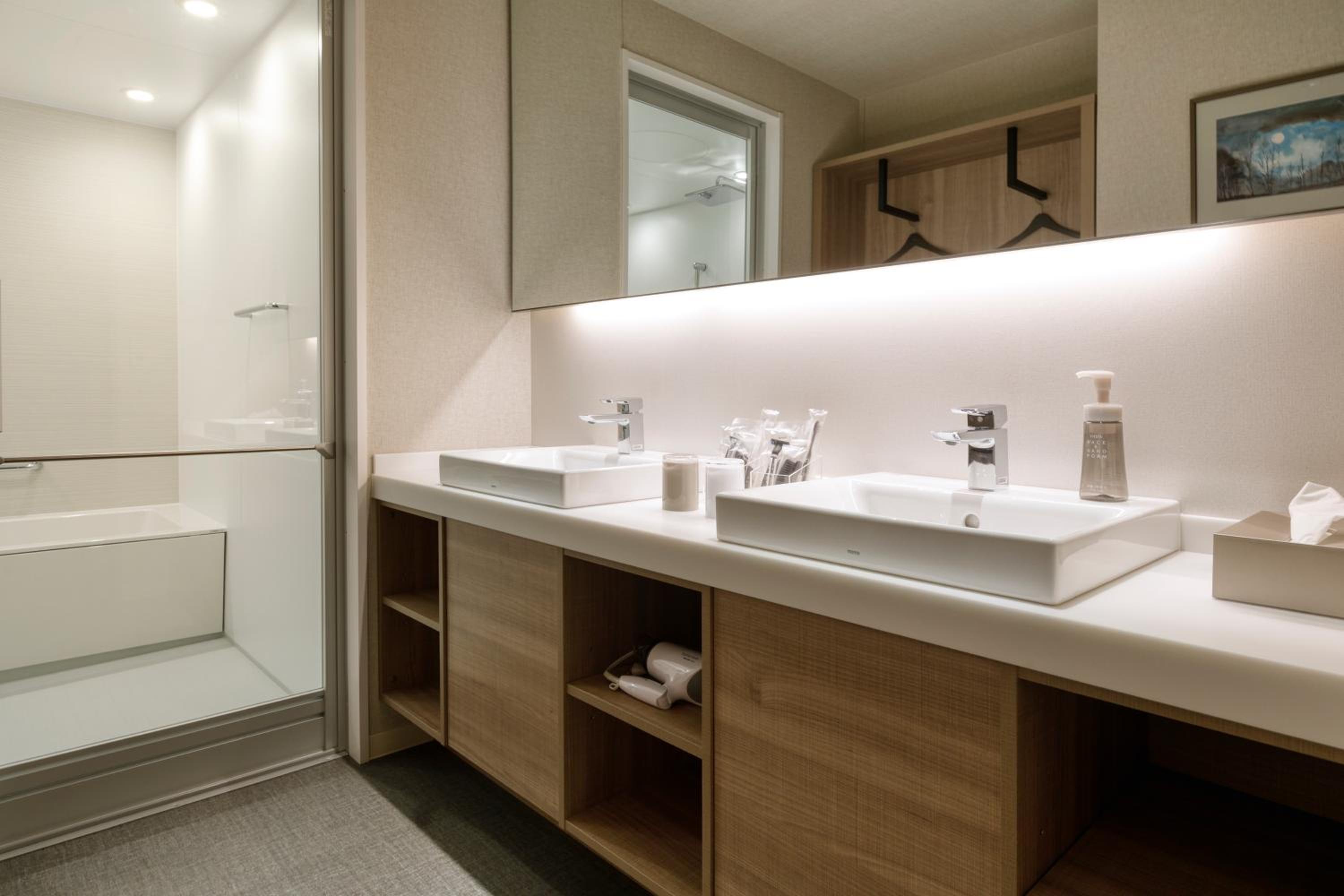 Luxury Twin Room - Photo 3