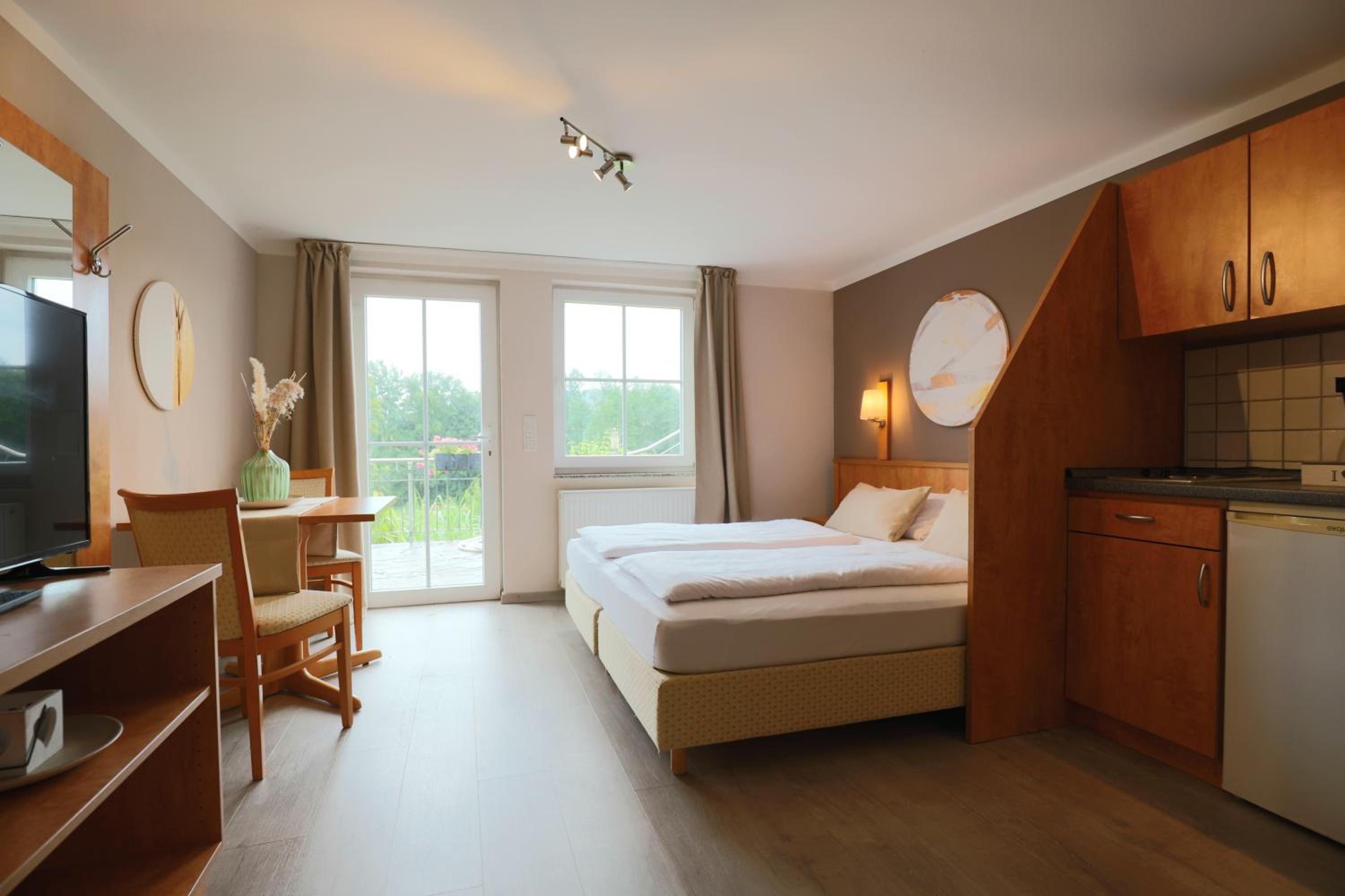 Apartment with Garden View - Photo 5