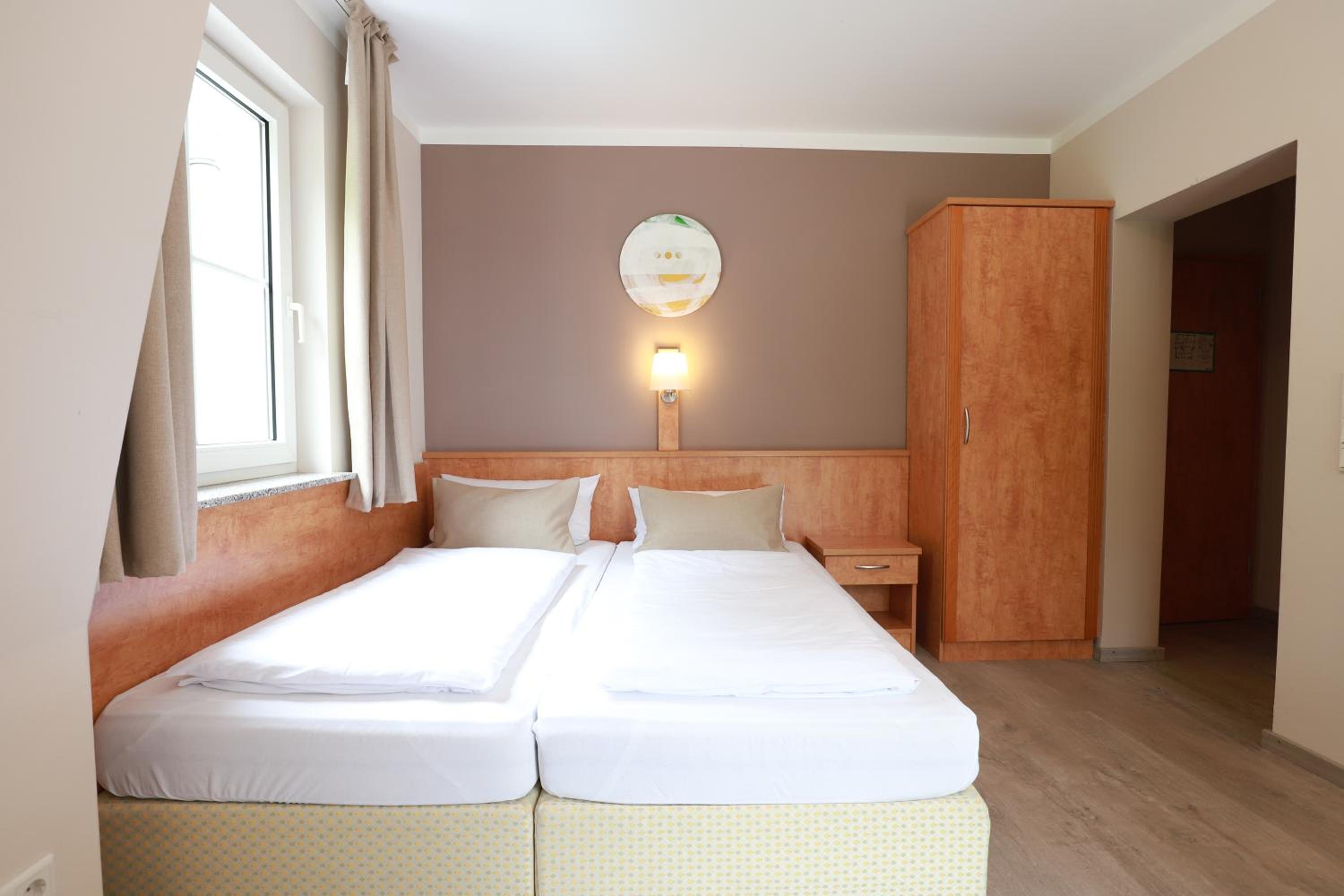 Apartment with Terrace - Photo 11
