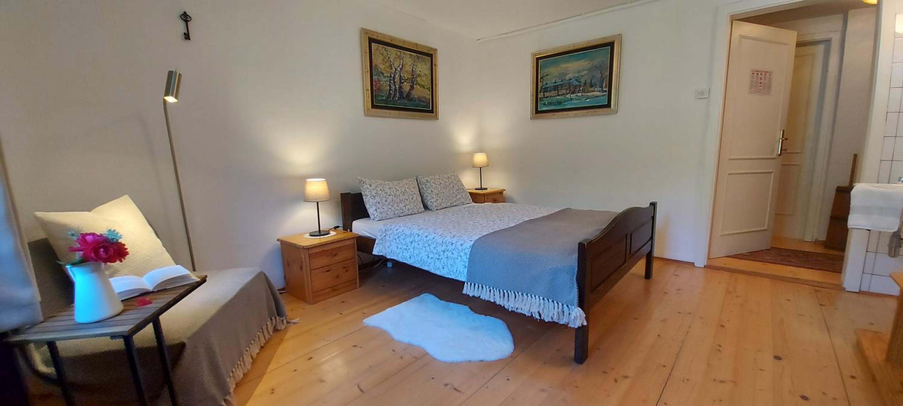 Double Room with Shared Bathroom and Garden View