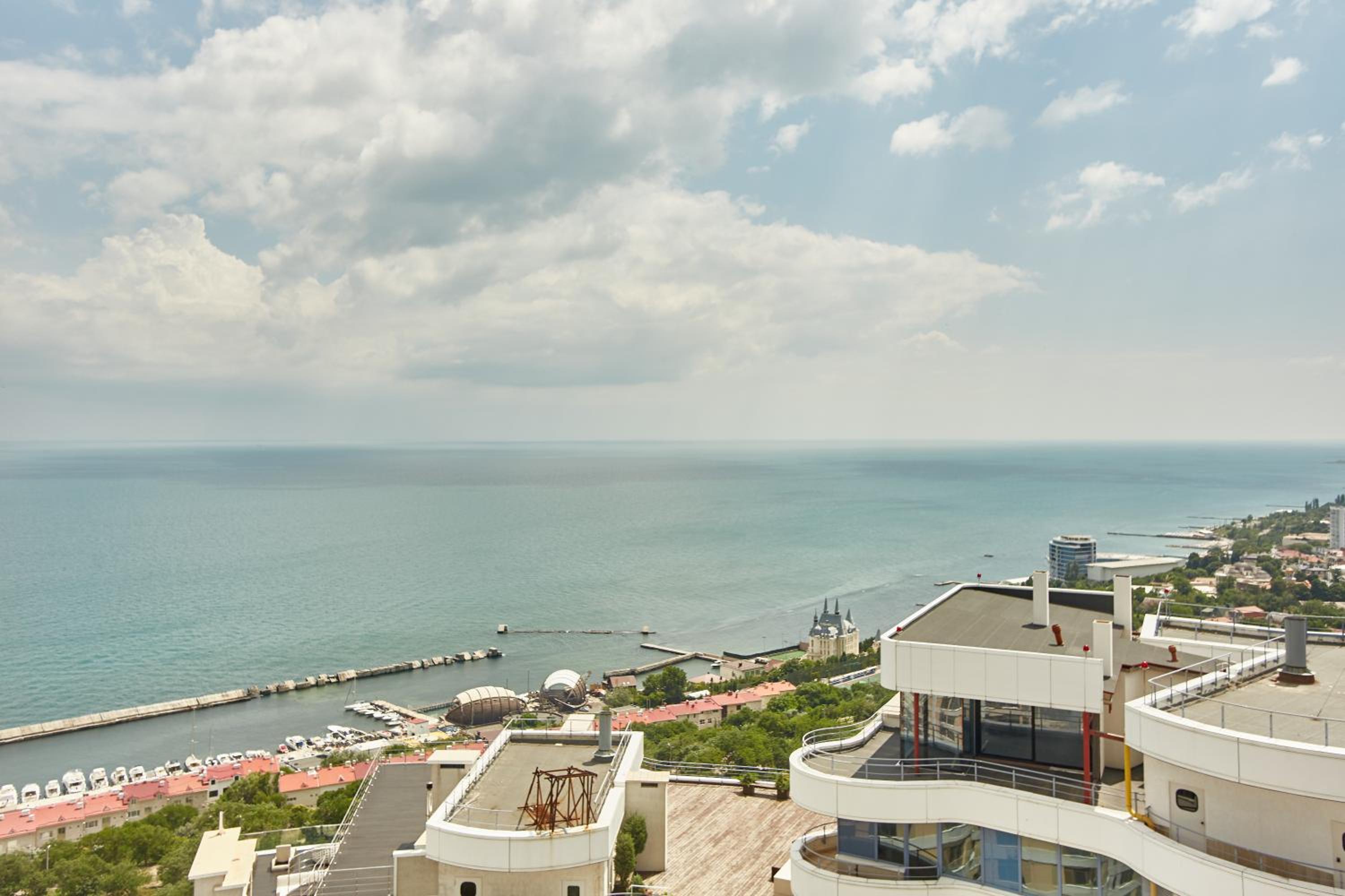Two-Bedroom Apartment with Sea View photo 3