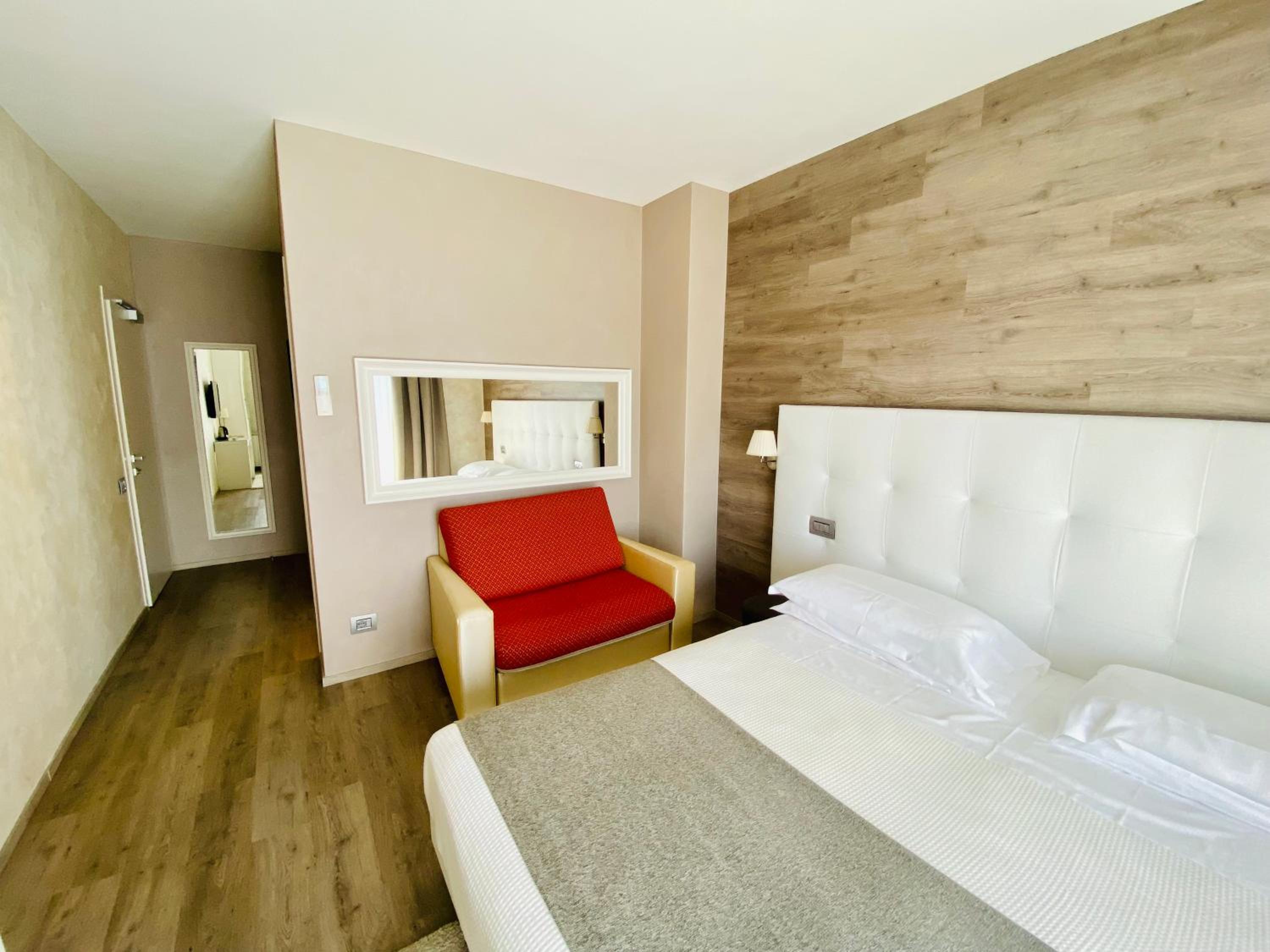 Double Room with Lake View photo 2