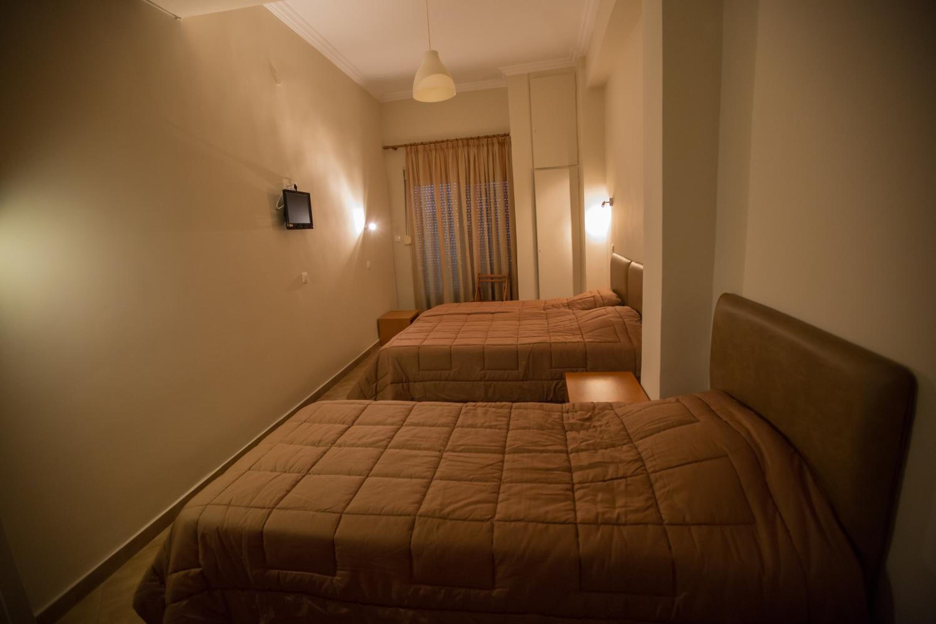 Standard Triple Room - Photo 3