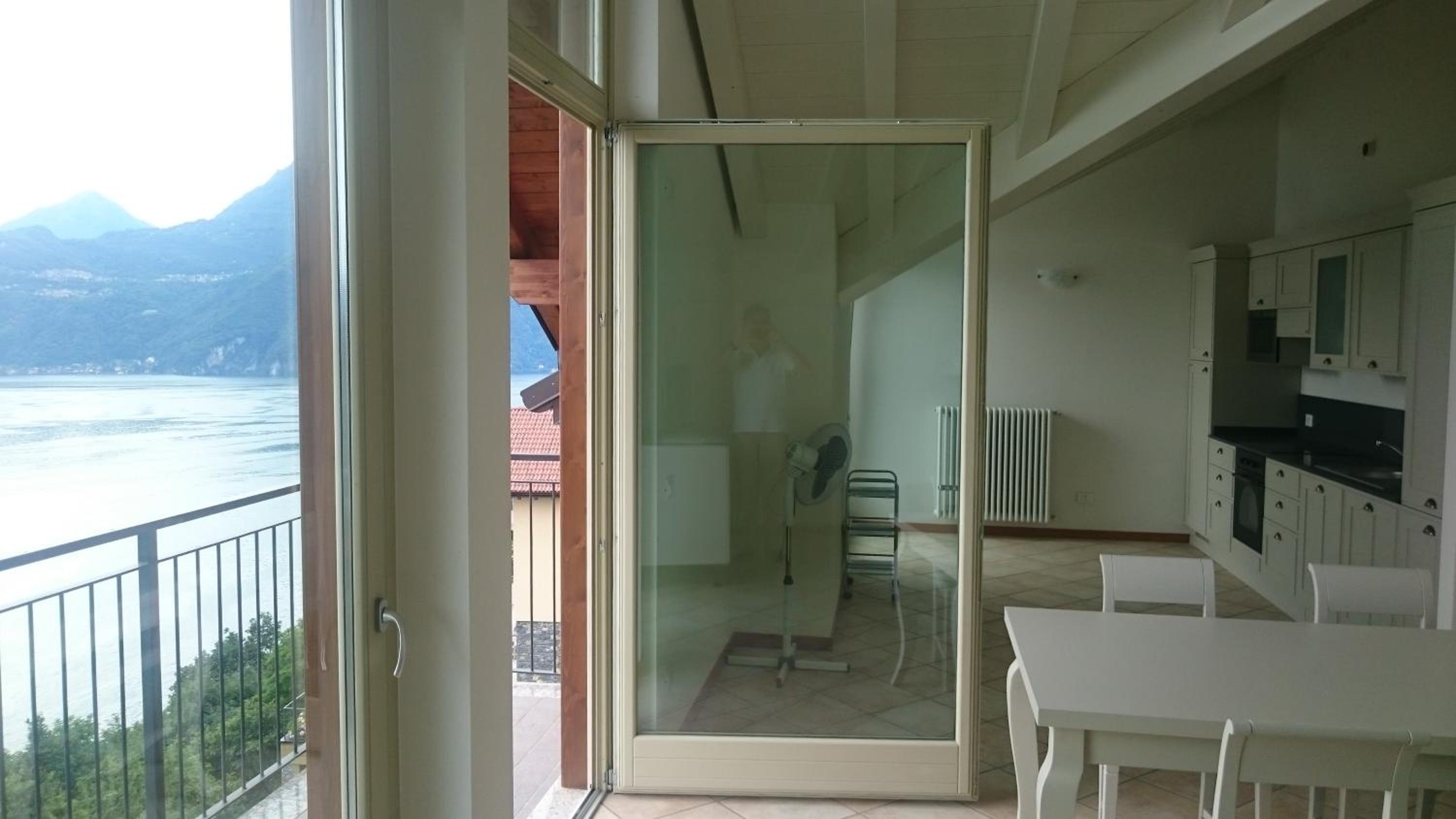 Two-Bedroom Apartment with Lake View photo 3