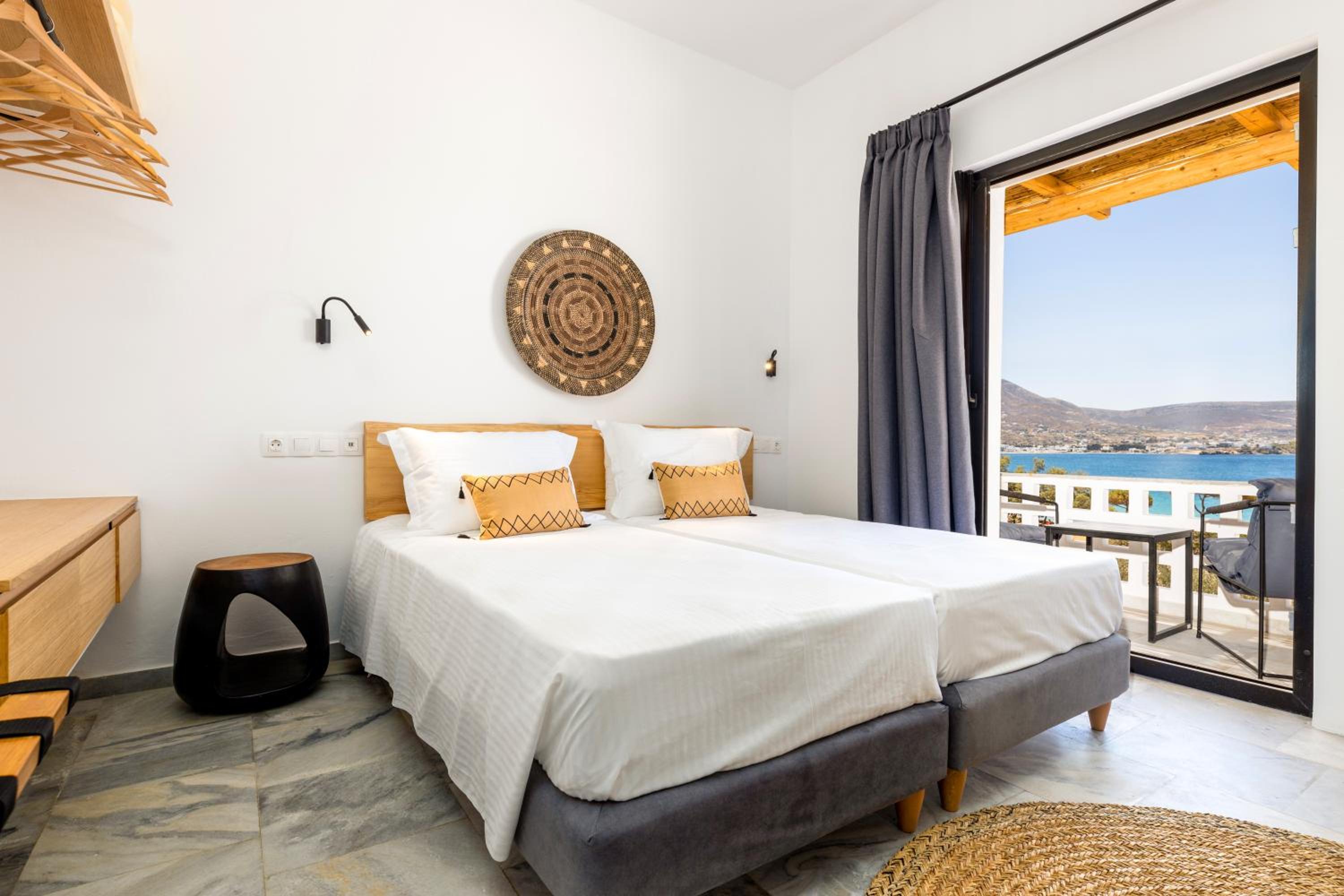 Standard Double or Twin Room with Sea View - Photo 3
