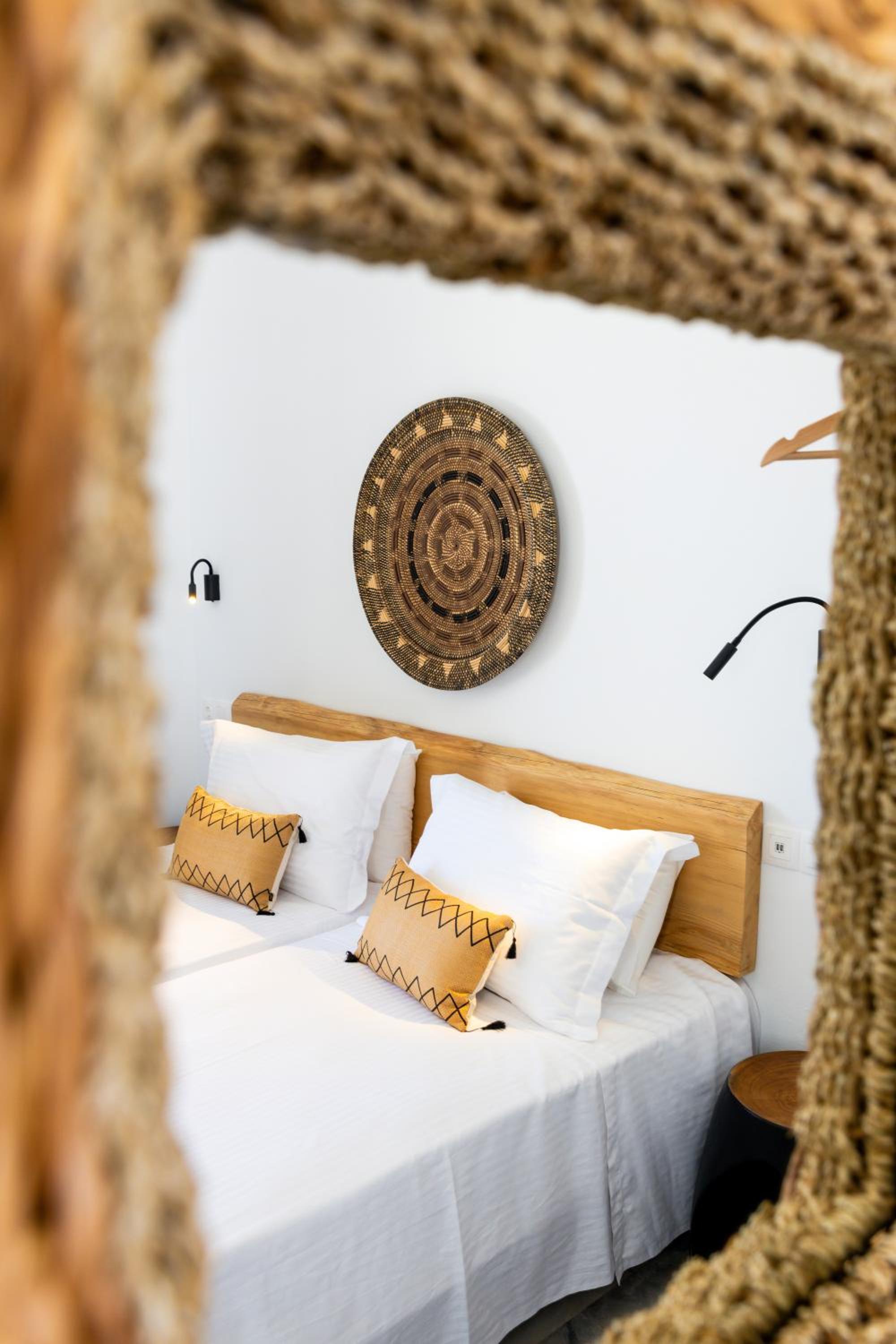Standard Double or Twin Room with Sea View - Photo 8