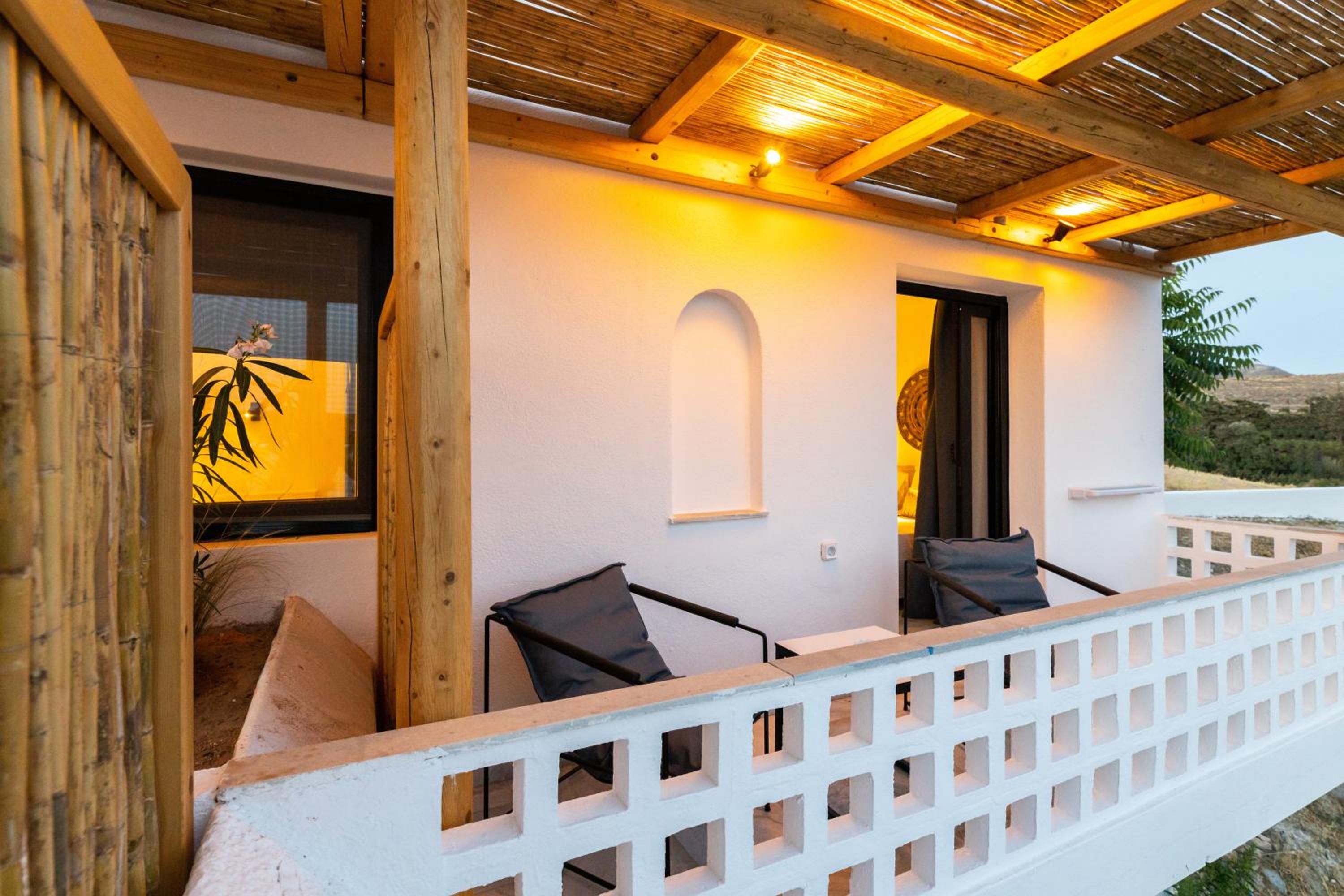 Standard Double or Twin Room with Sea View - Photo 2
