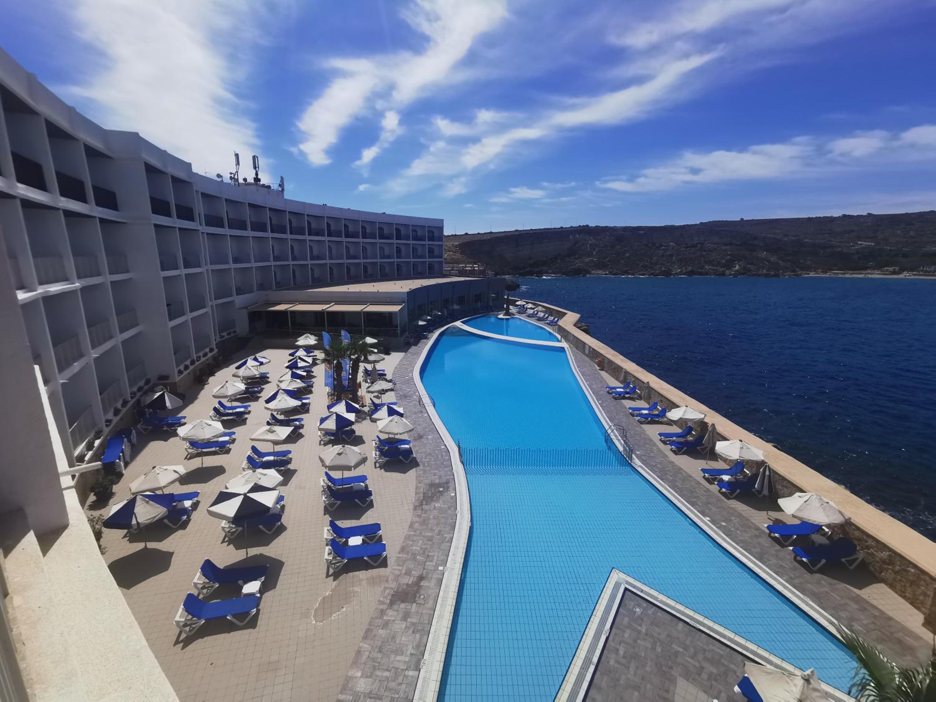 Double or Twin Room with Sea View South Facing - Photo 8