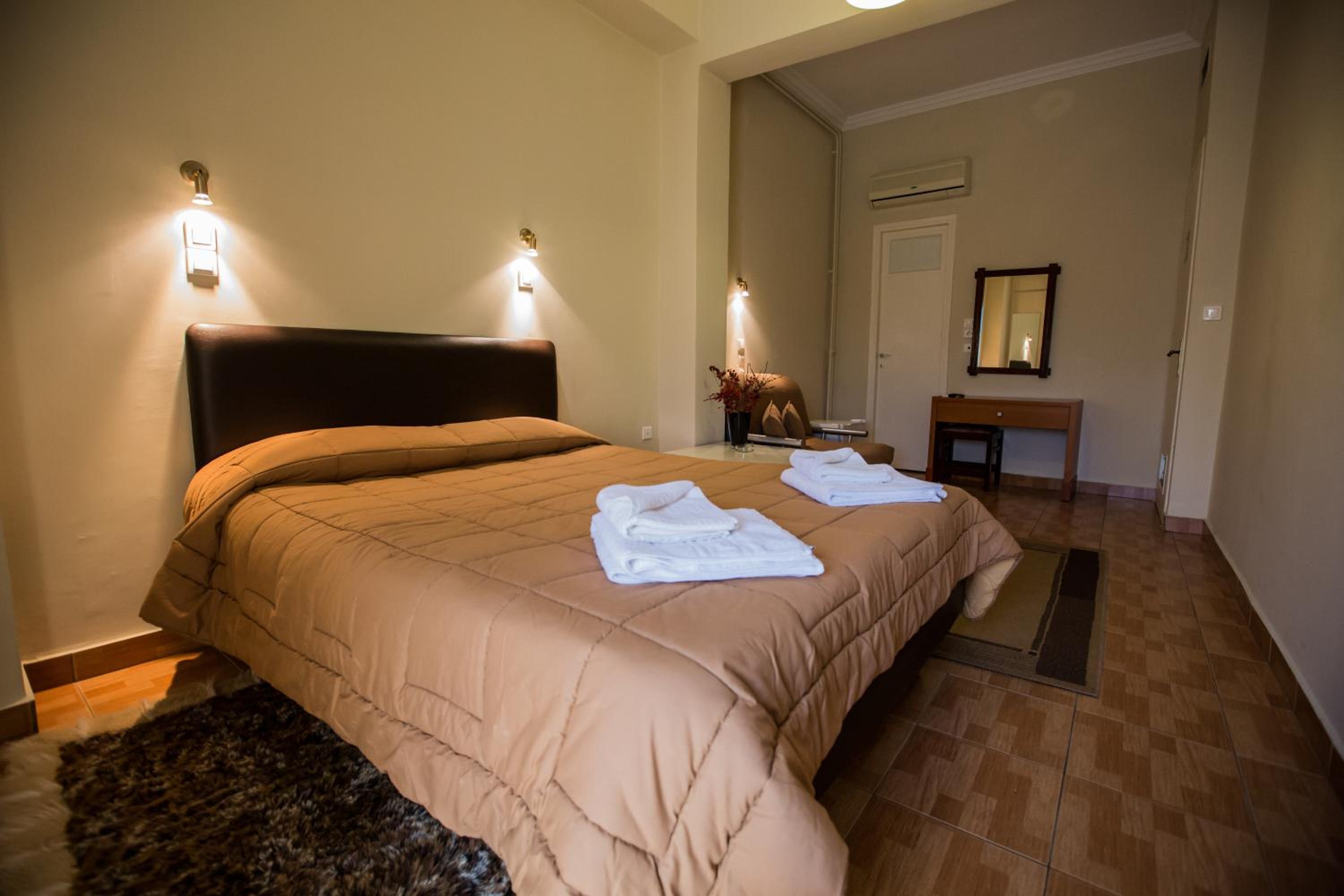 Standard Twin Room - Photo 6