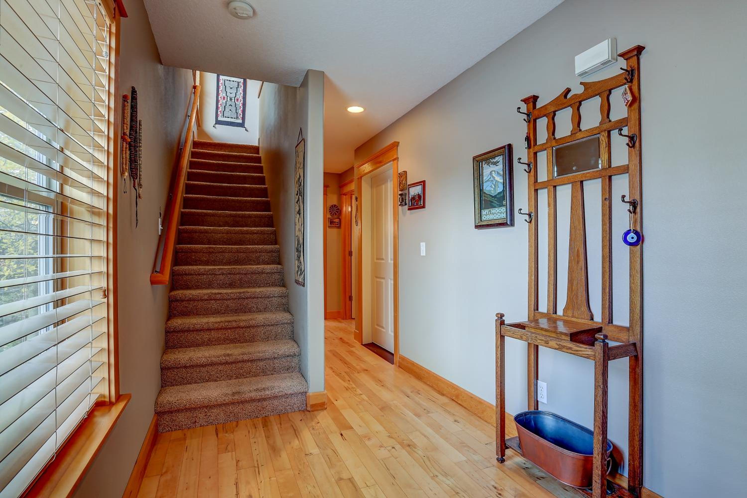 Three-Bedroom House photo 3