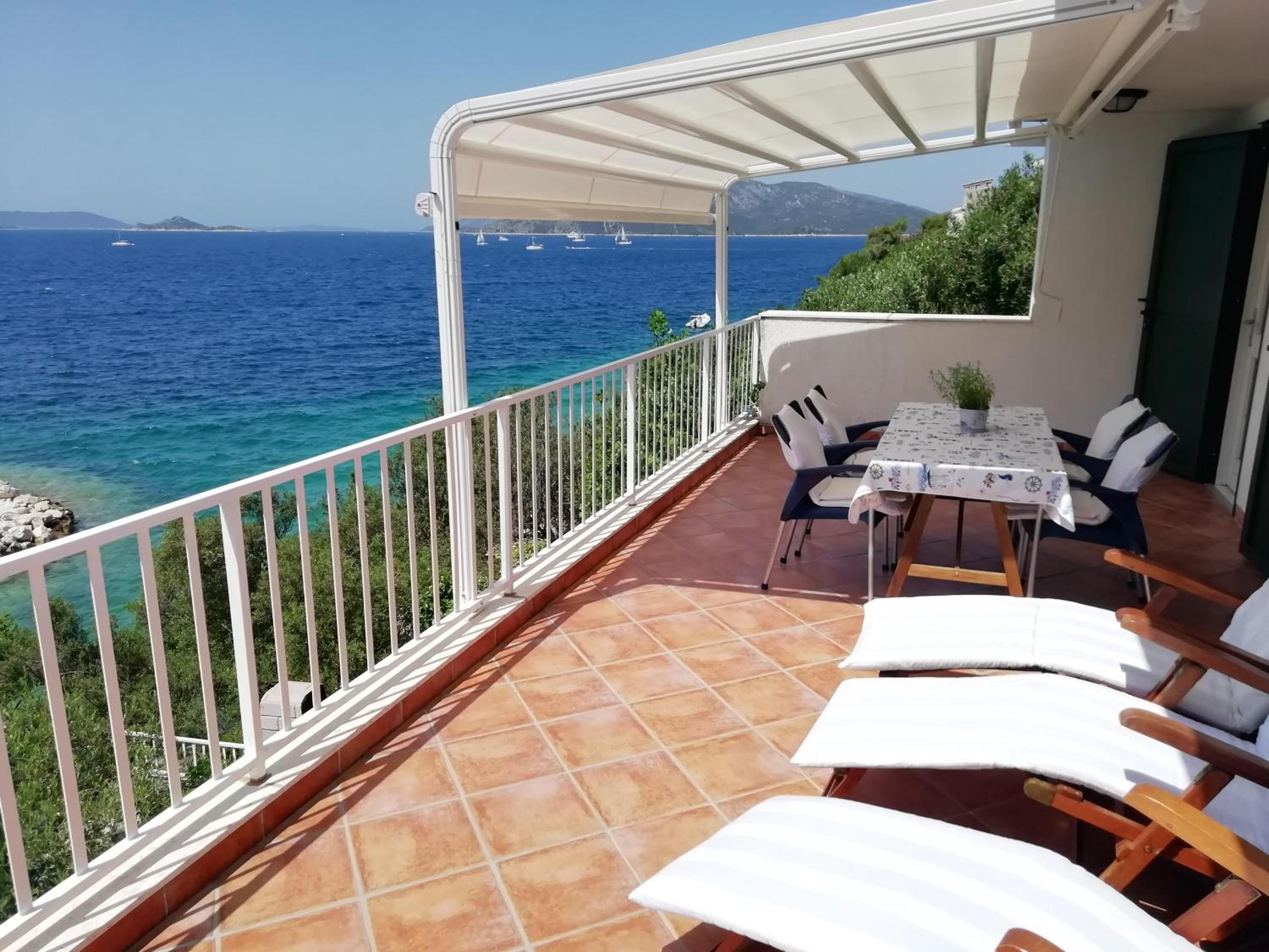 Apartment with Sea View - Photo 31