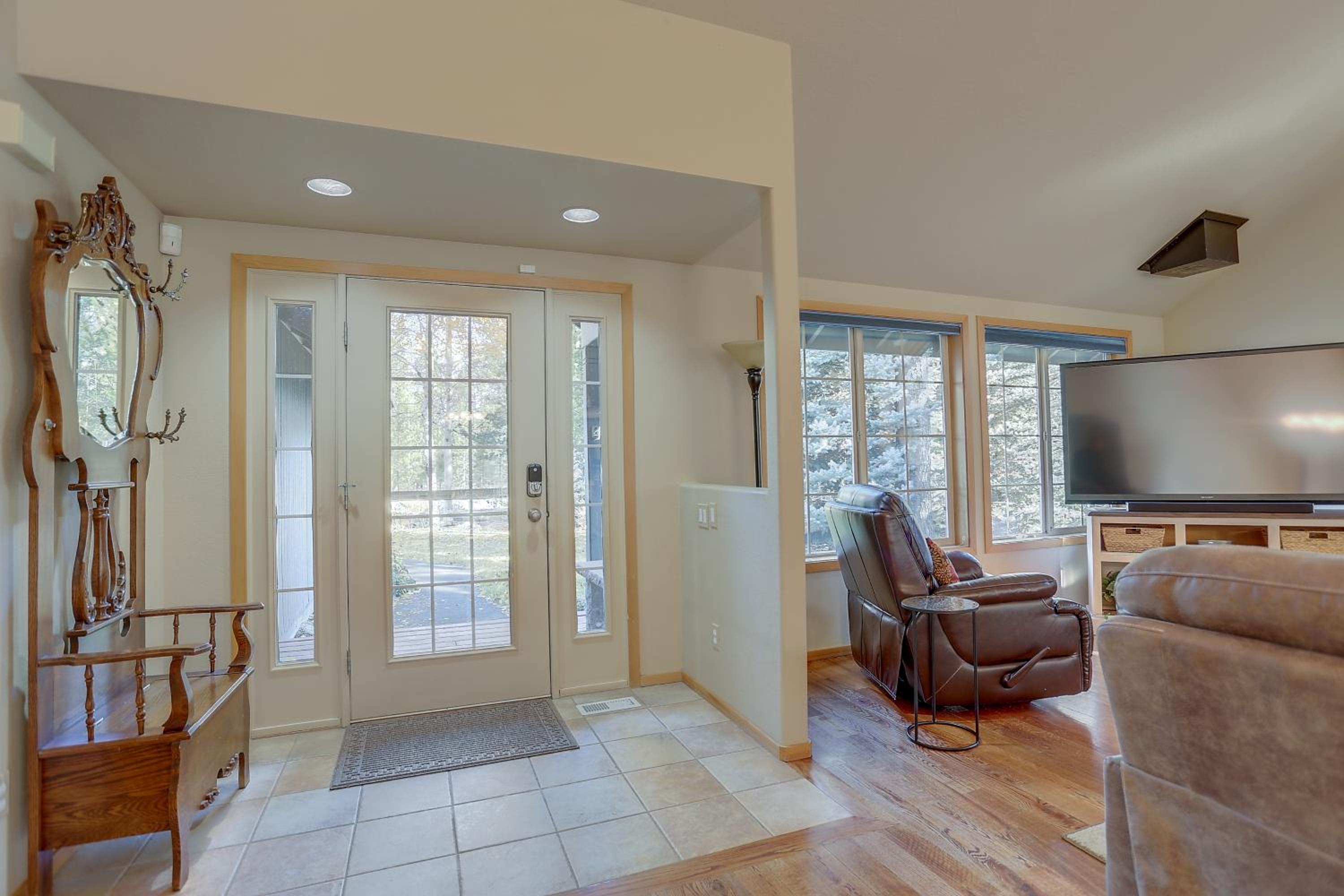 Three-Bedroom House photo 2