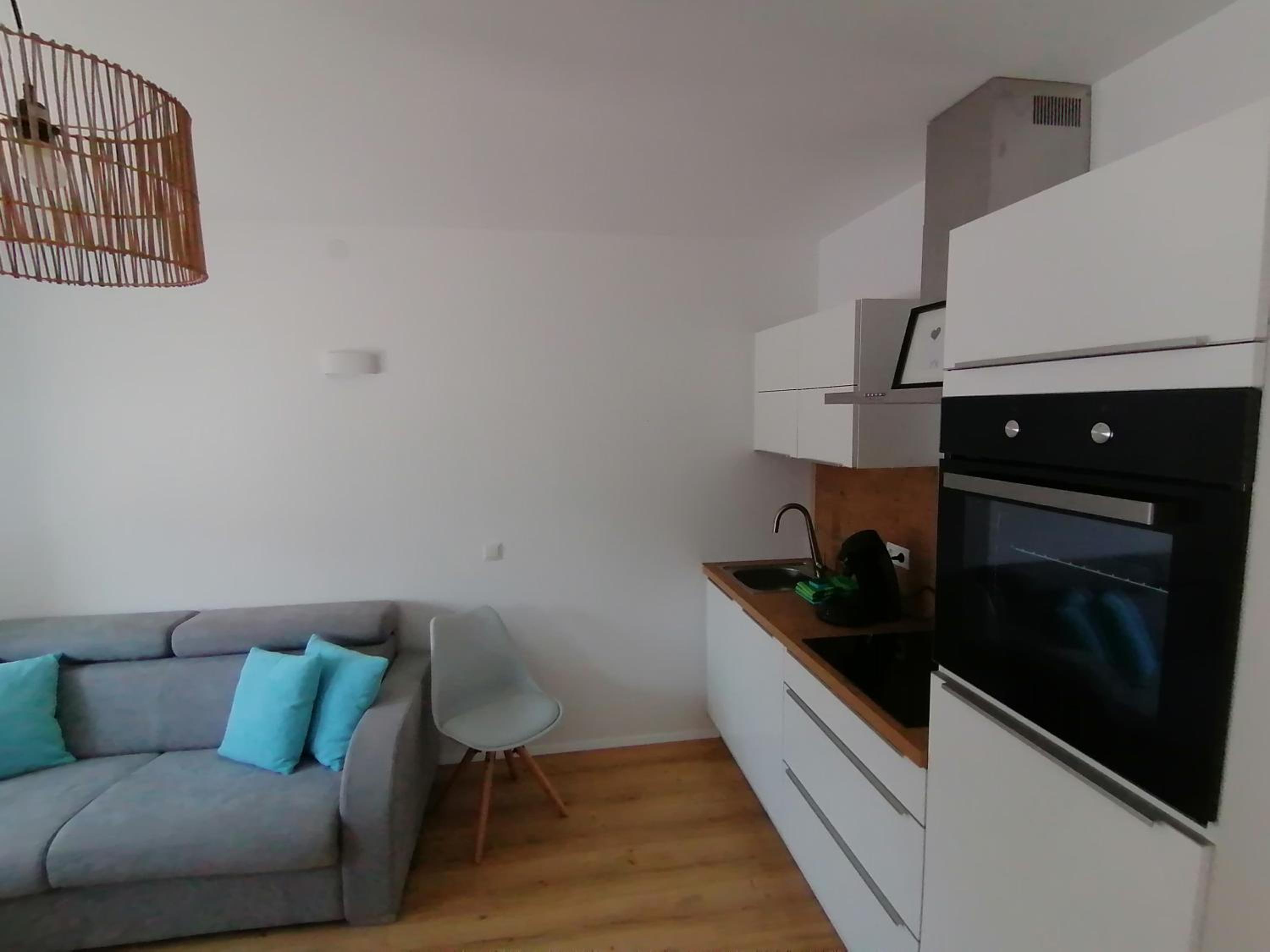 One-Bedroom Apartment - Photo 6