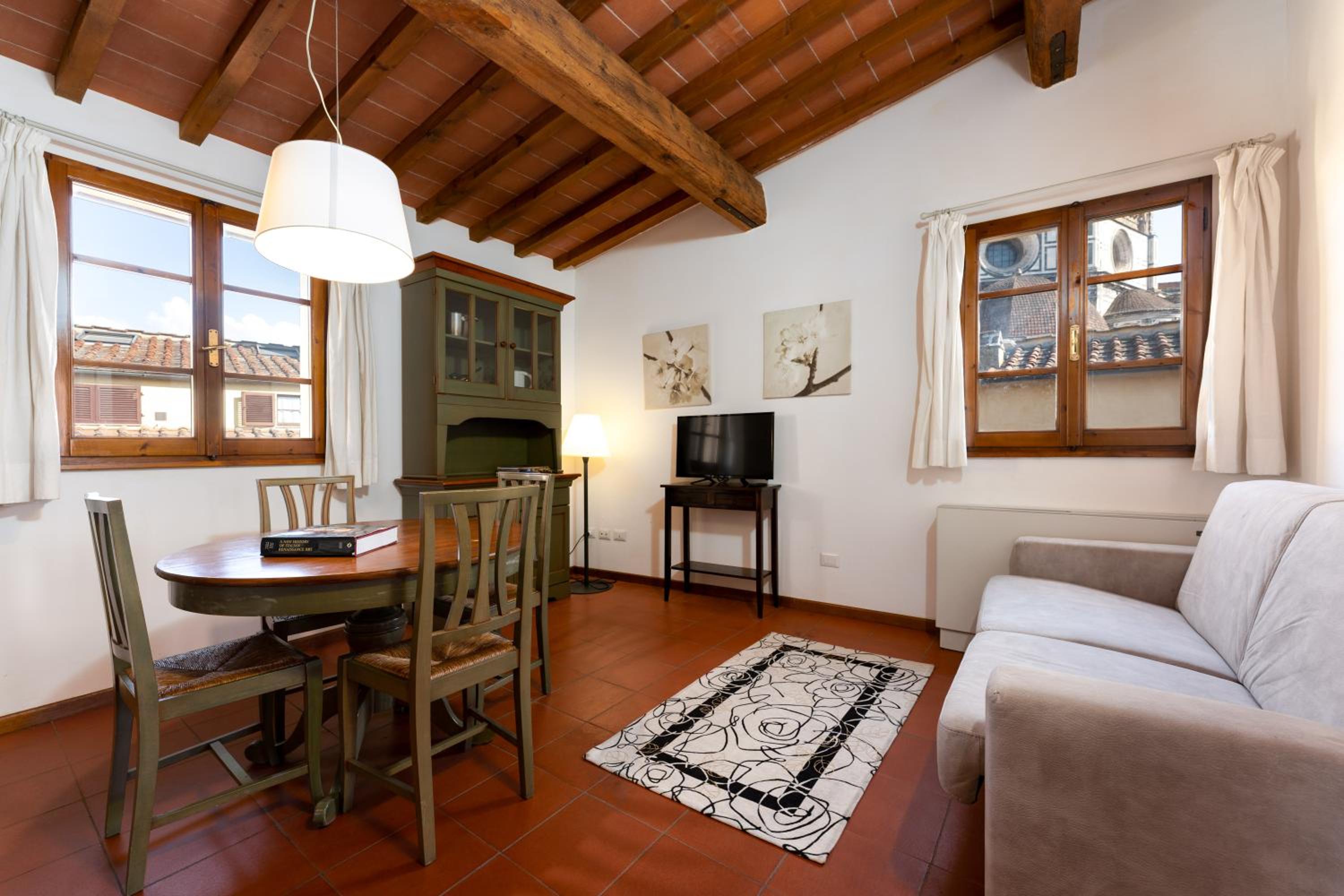 Superior One-Bedroom Apartment photo 1