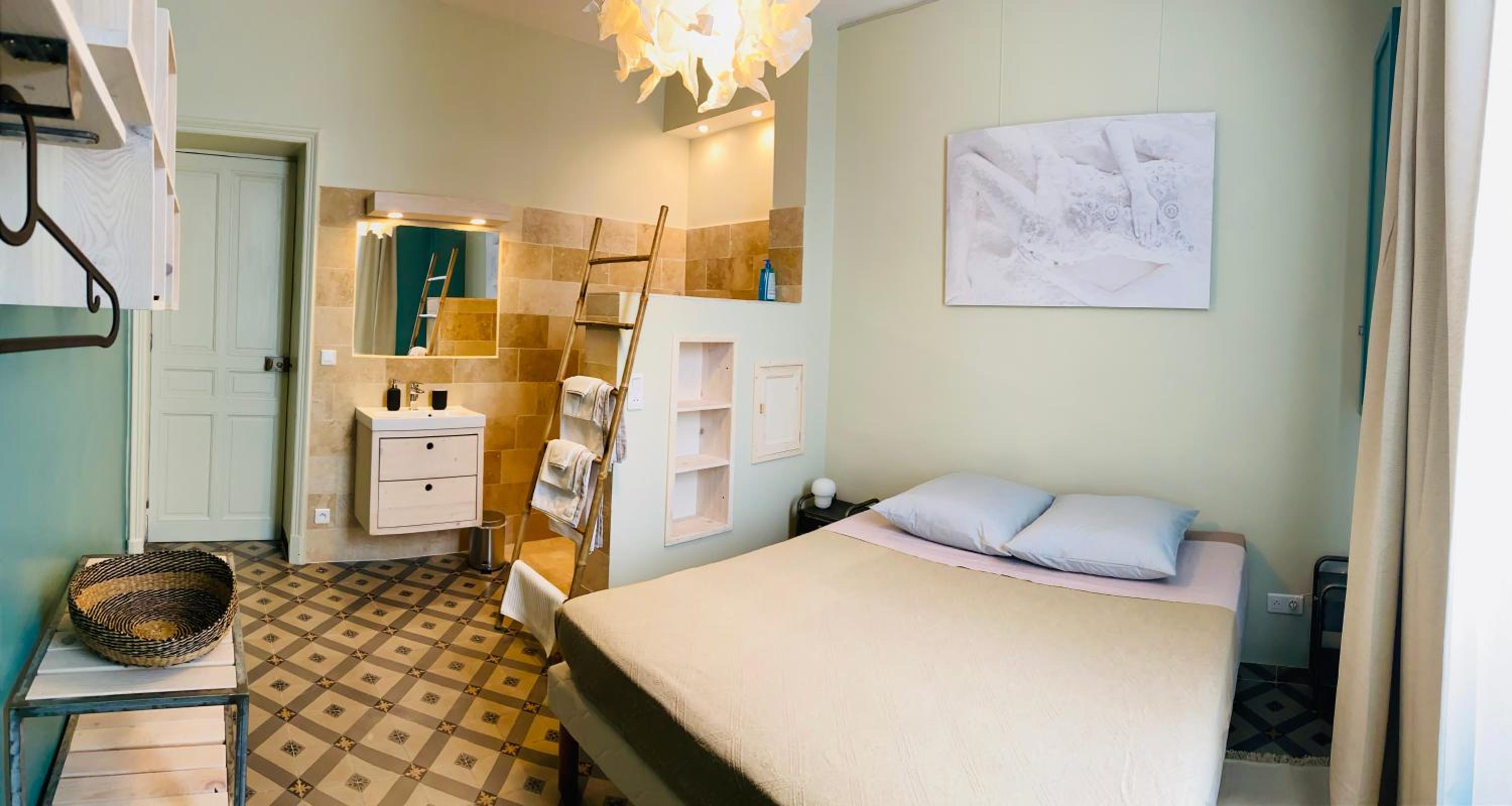 Double or Twin Room - Photo 5