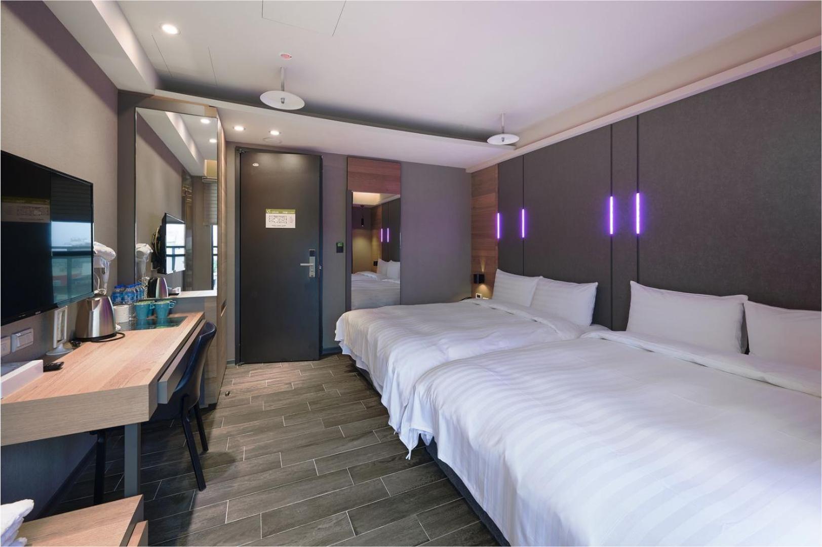 Quadruple Room with Balcony photo 1