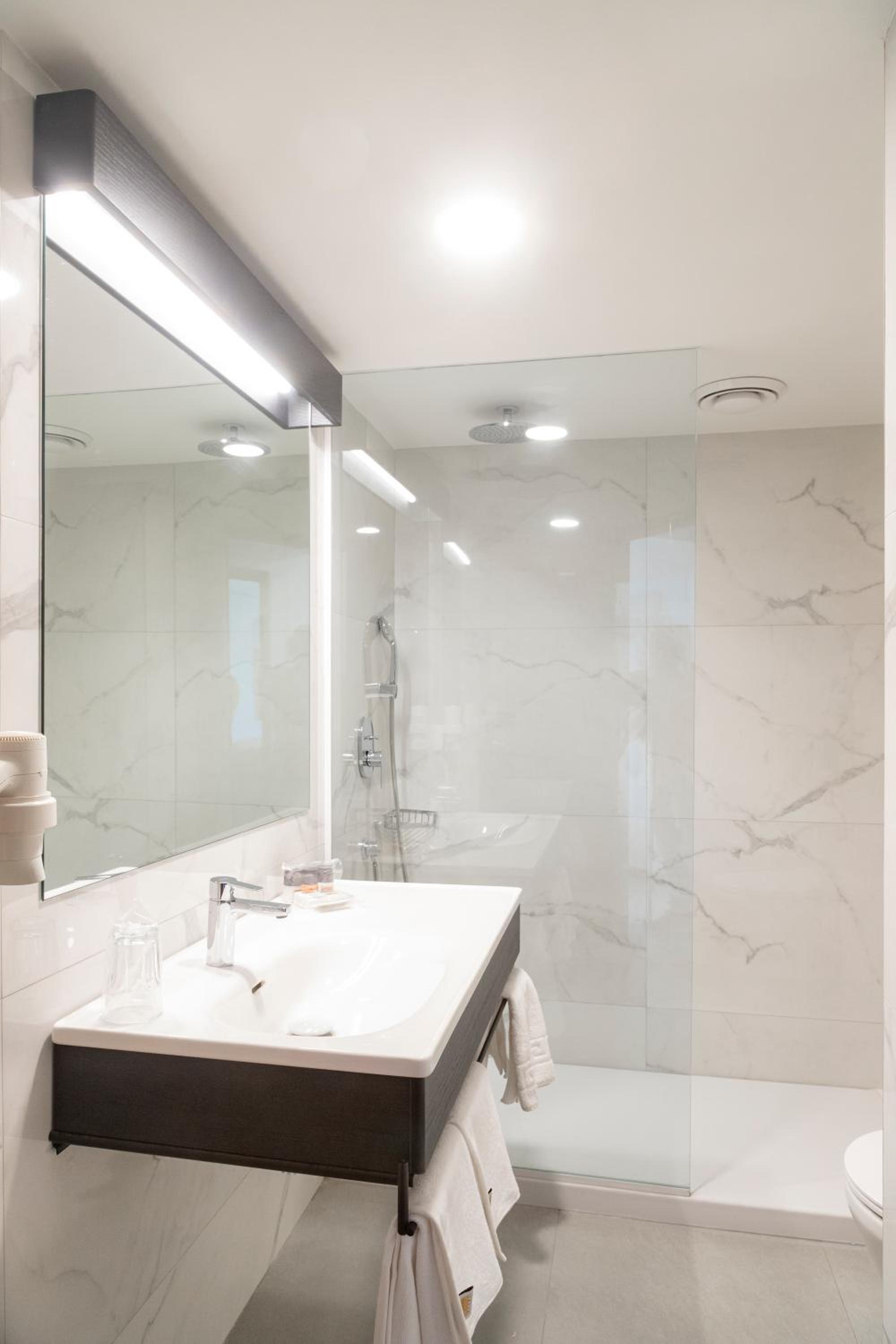 Standard  Room - Photo 14