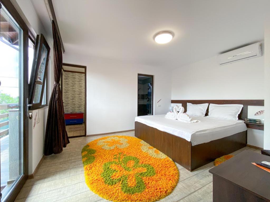 Deluxe Family Room - Photo 42