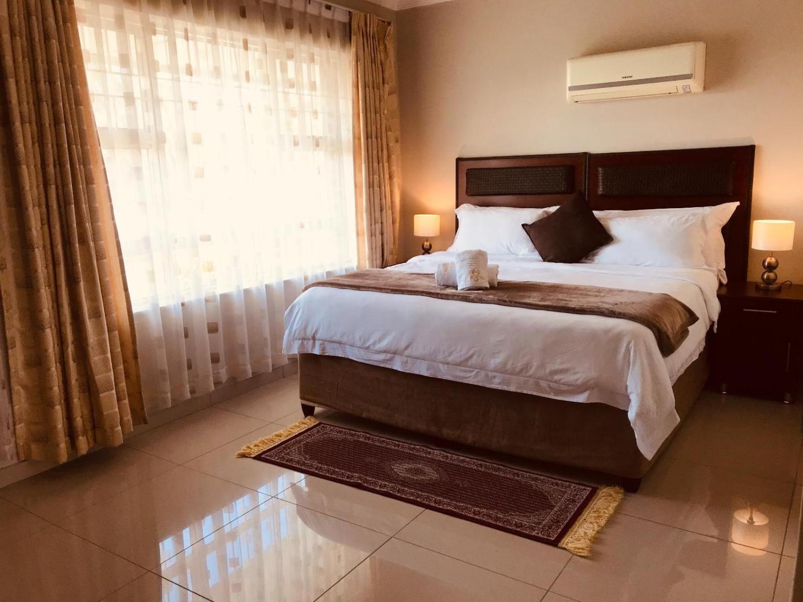 Luxury King Room - Photo 1