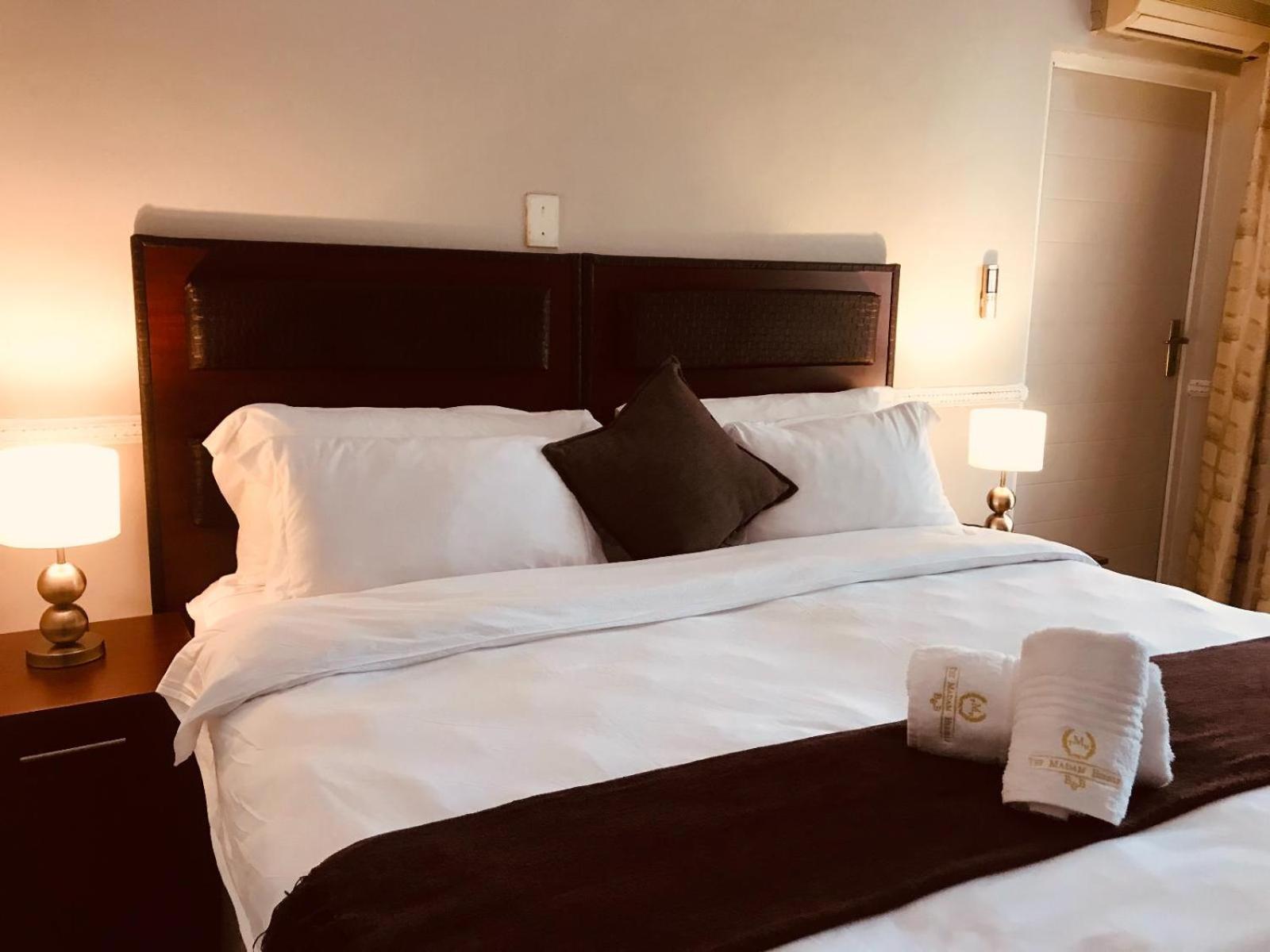 Luxury King Room - Photo 2