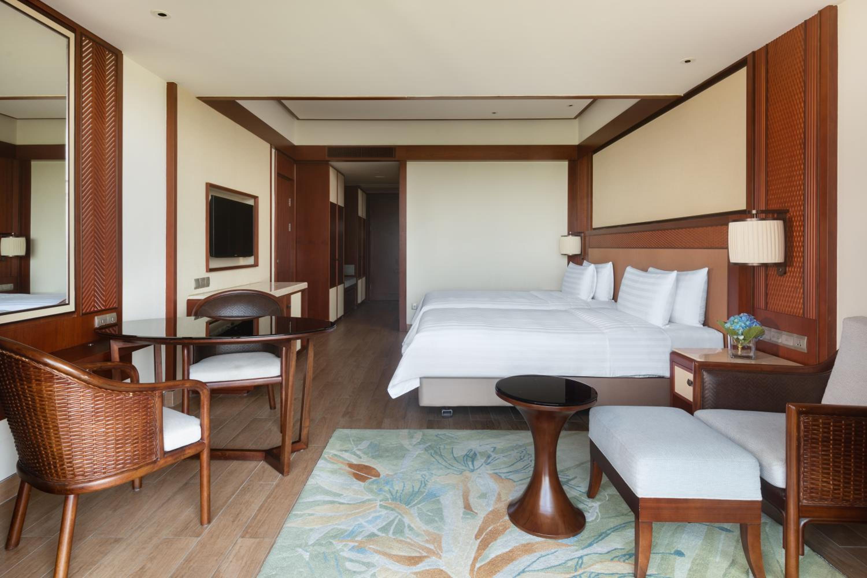 Deluxe Seaside Garden View Twin Room