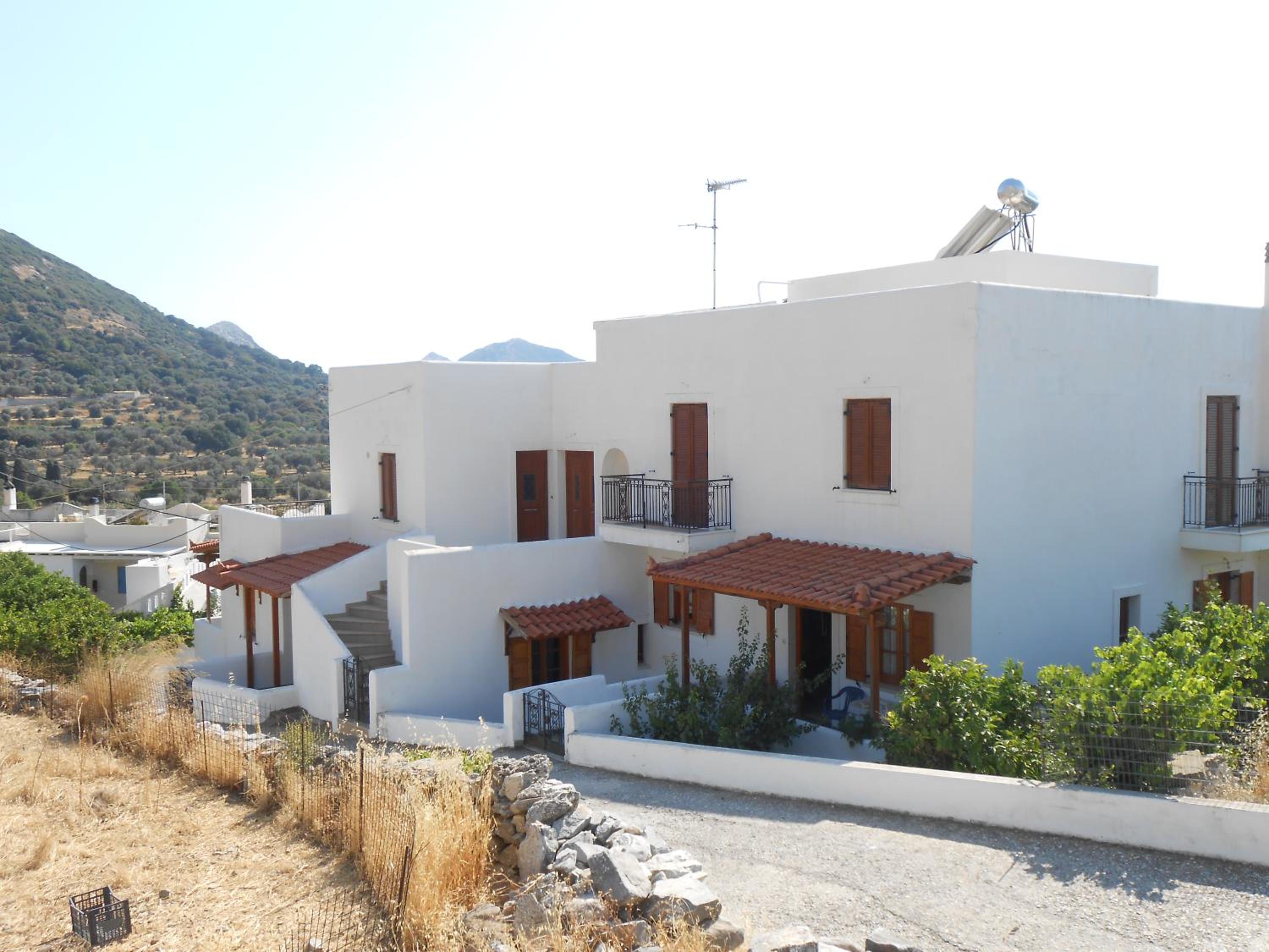 Apartment with Mountain View photo 2