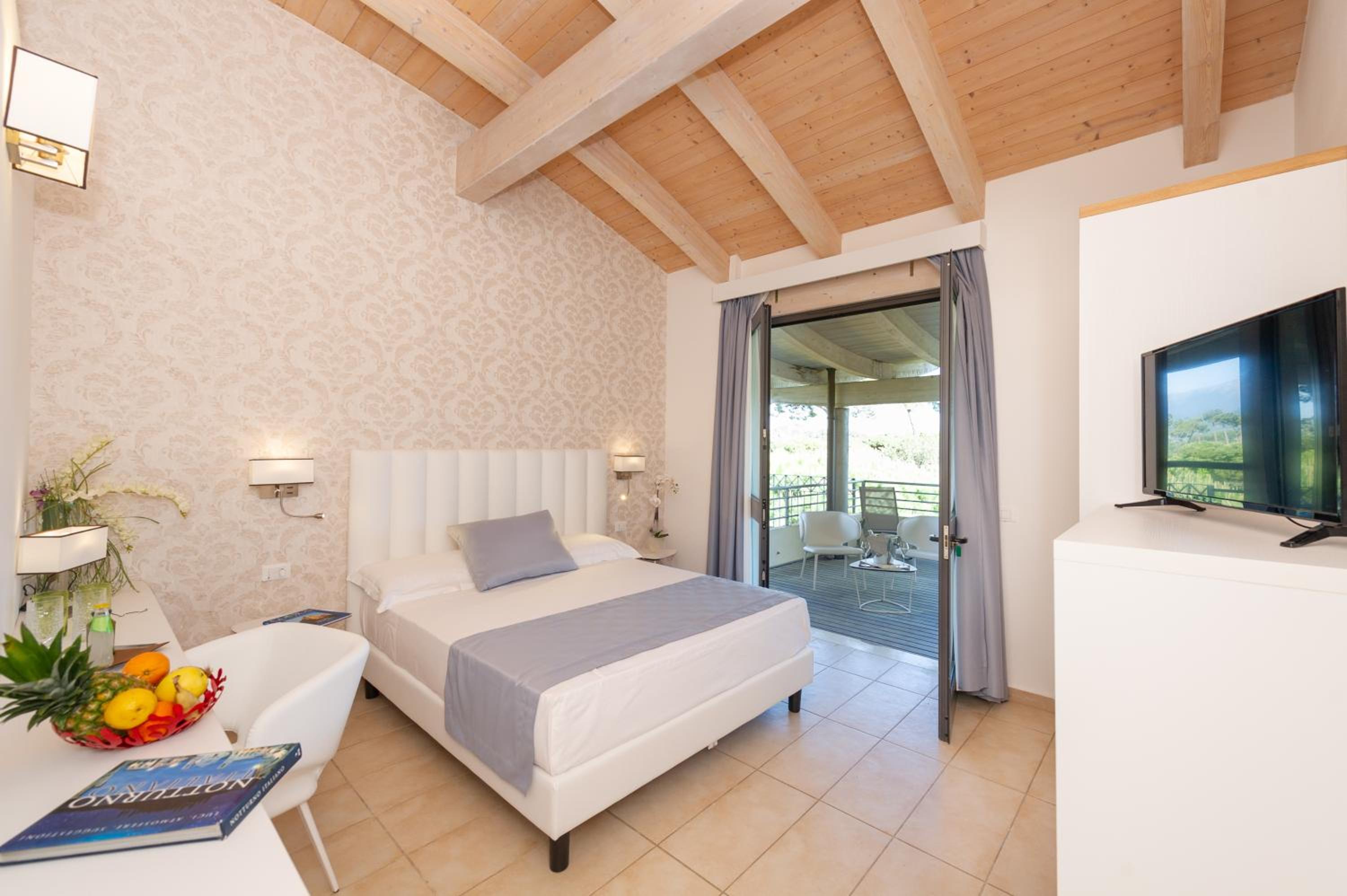 King Room with Mountain View
