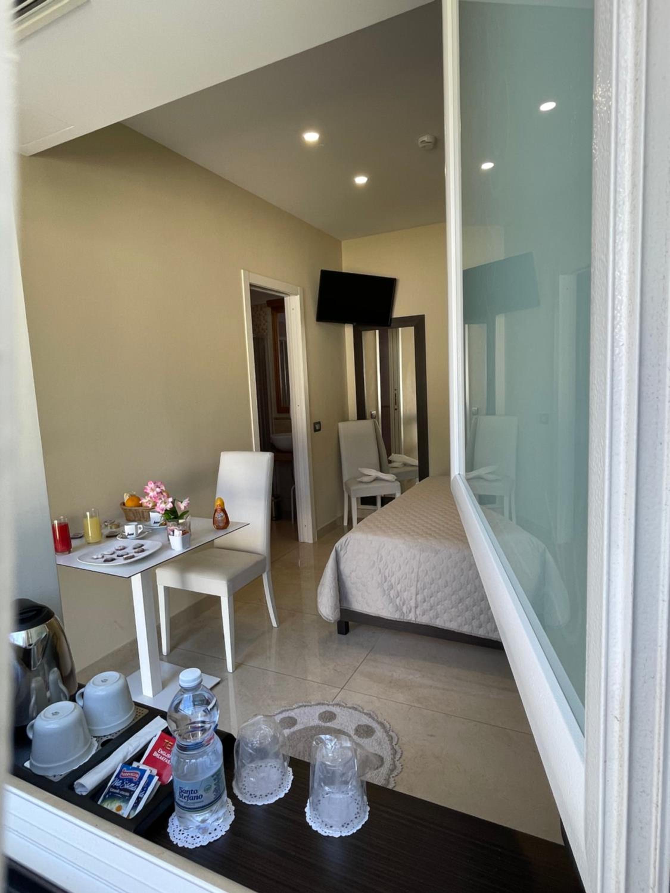 Double Room with Private Entrance and Garden View photo 1