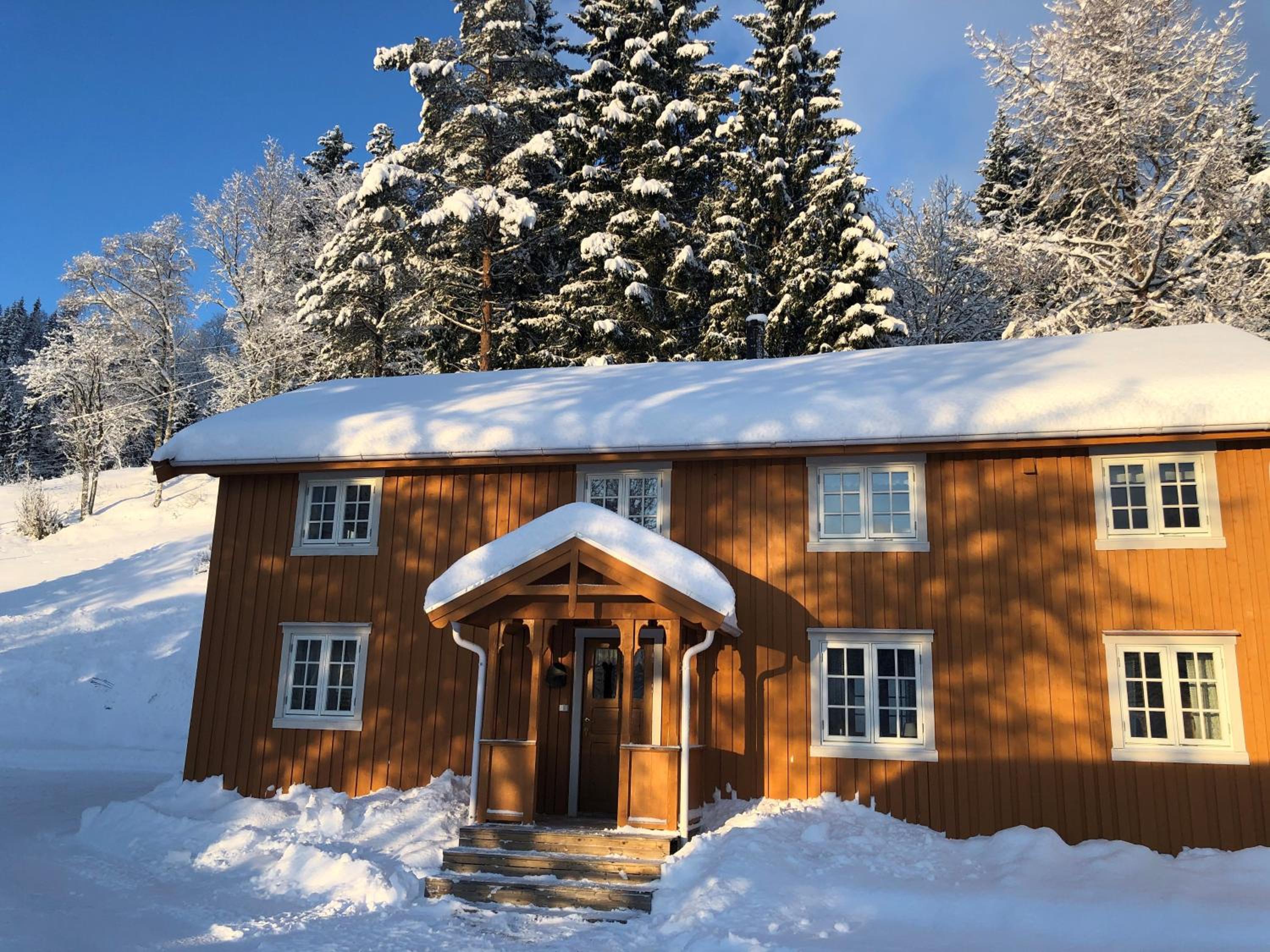 Four-Bedroom House - Photo 3